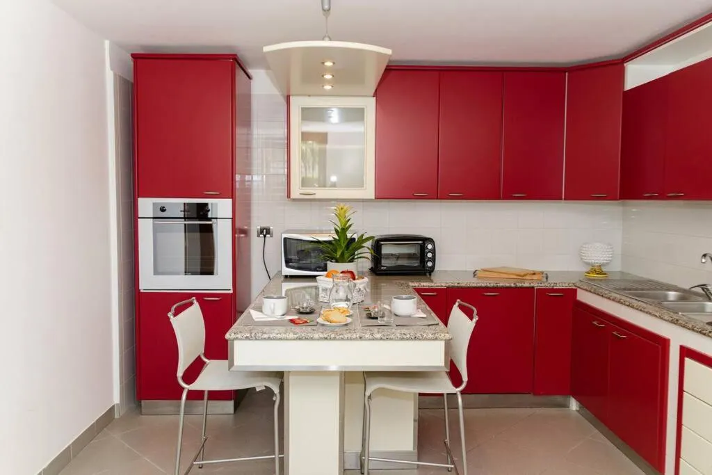 Beatrice: regal residence with wide garden