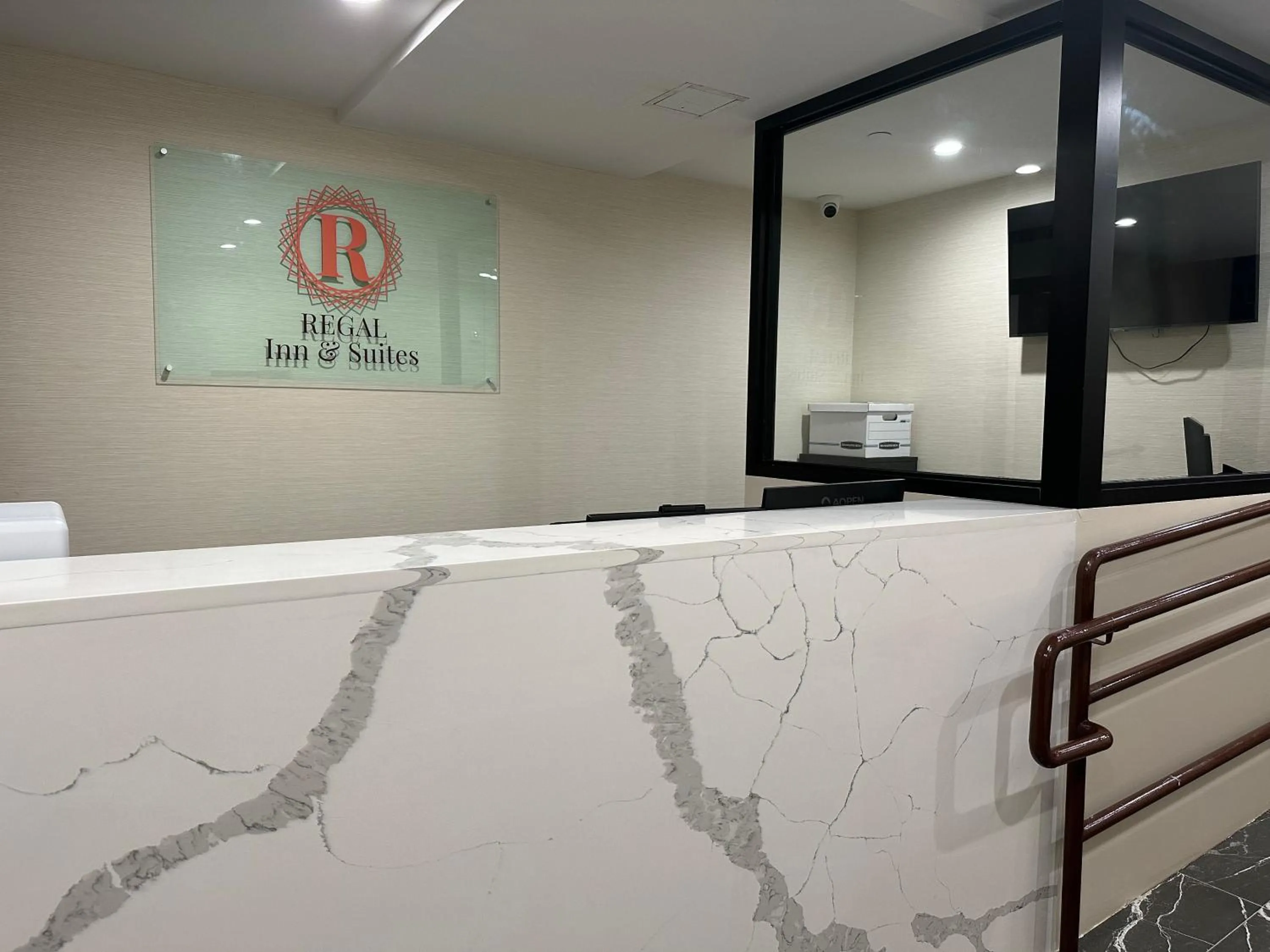 Lobby or reception in Regal Inn & Suites New York LaGuardia Hotel