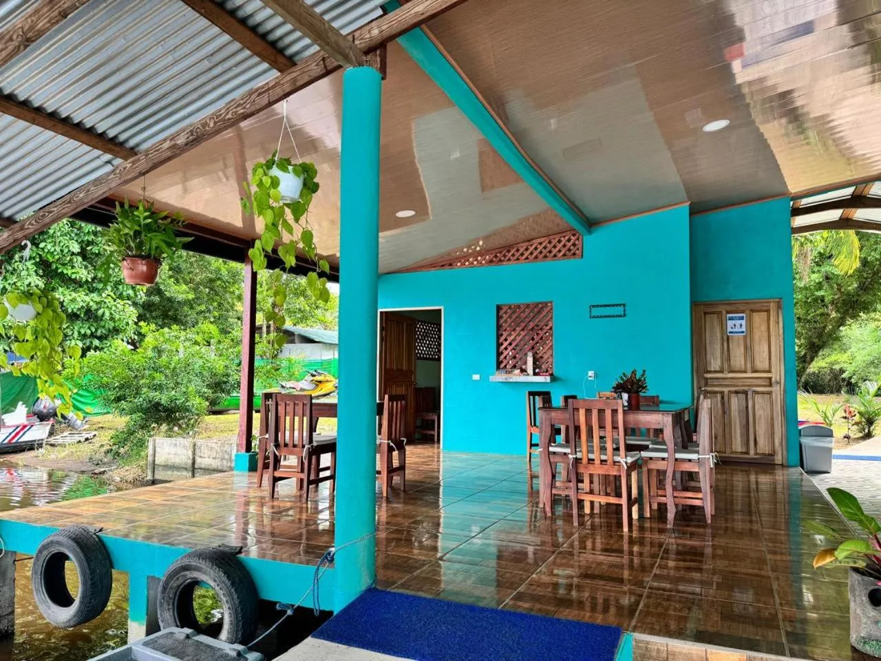 The Secret Eco Lodge