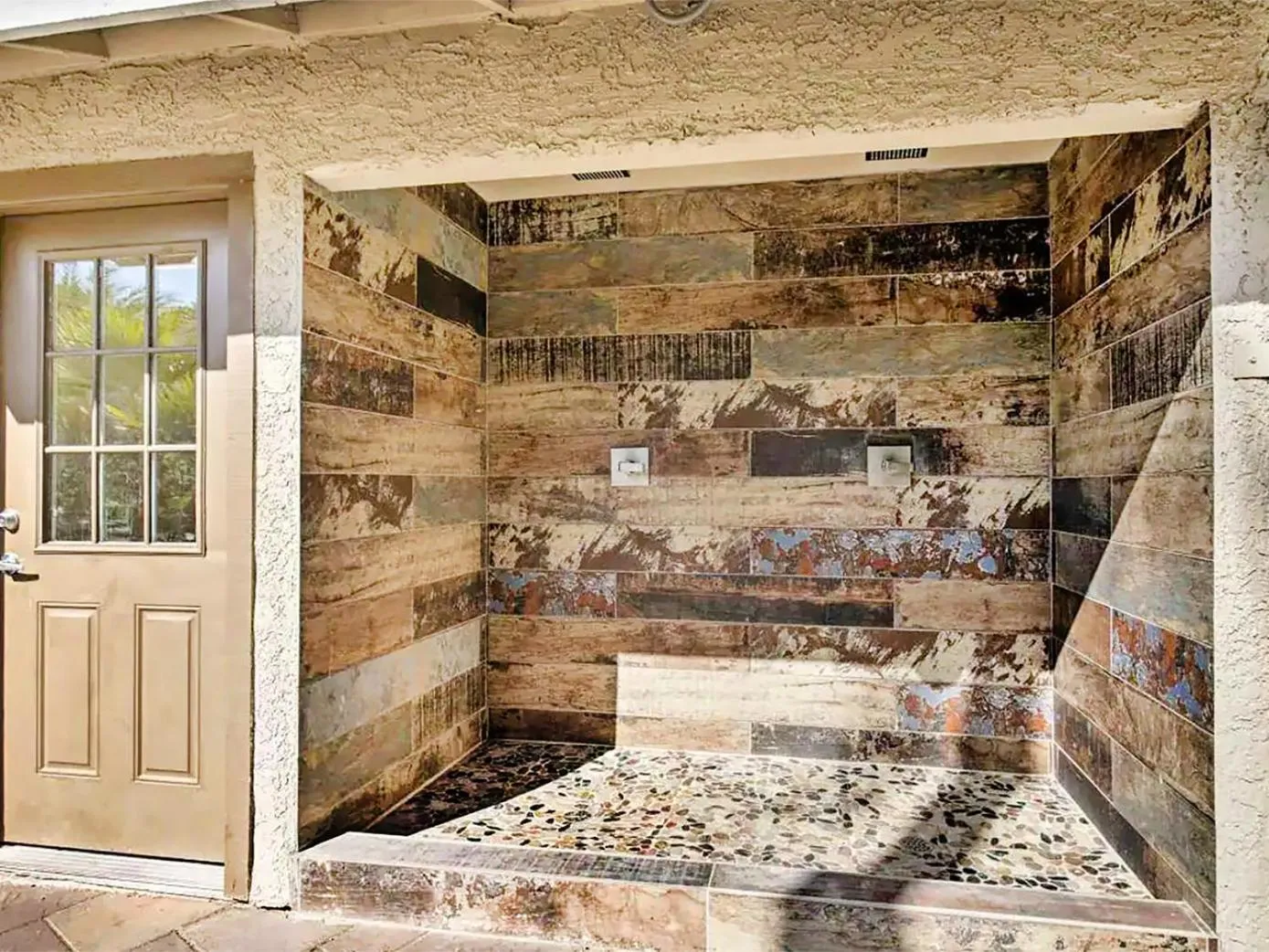 Shower in UPGRADED & STYLISH, POOL, HOT TUB, WALK TO STRIP!