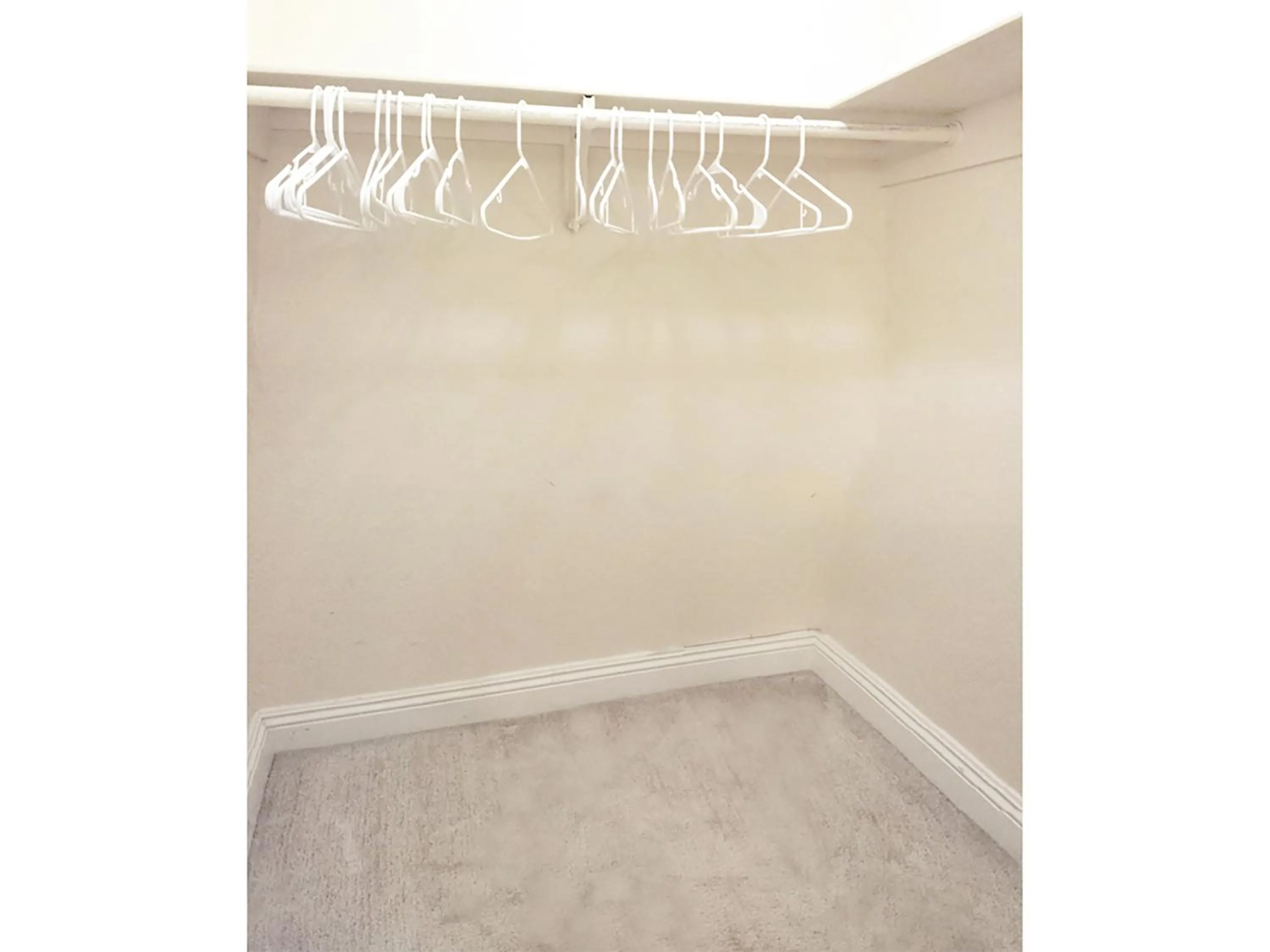 wardrobe in UPGRADED & STYLISH, POOL, HOT TUB, WALK TO STRIP!