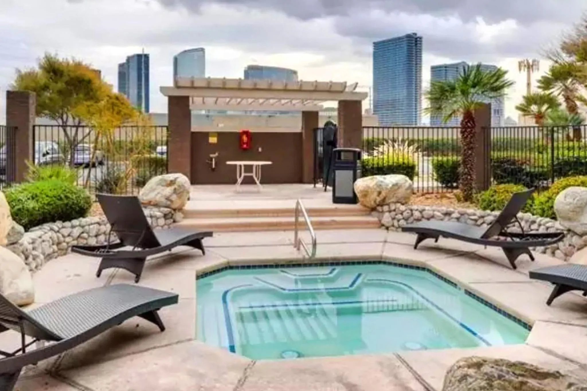 Hot Tub in UPGRADED & STYLISH, POOL, HOT TUB, WALK TO STRIP!