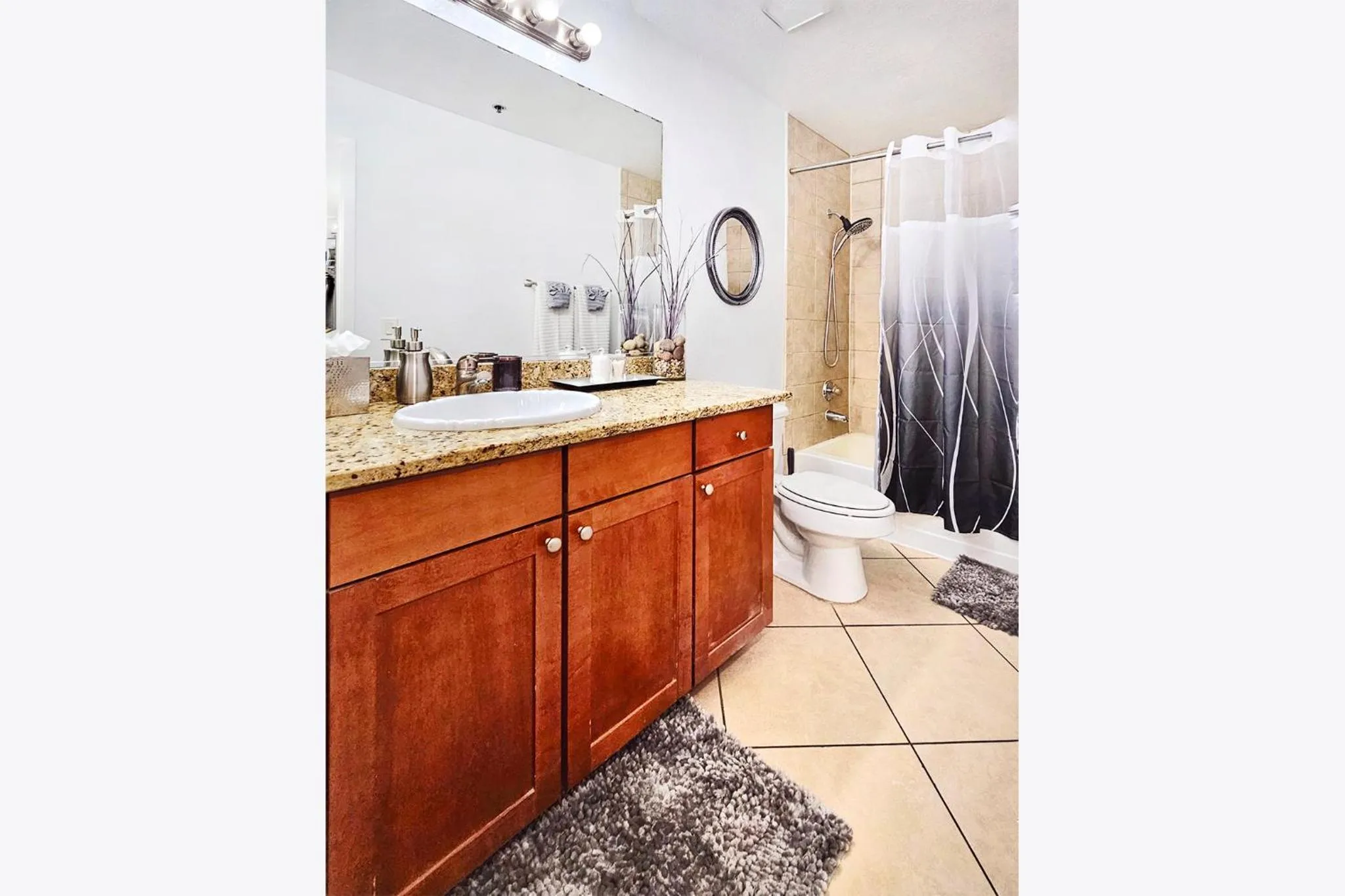 Shower in UPGRADED & STYLISH, POOL, HOT TUB, WALK TO STRIP!