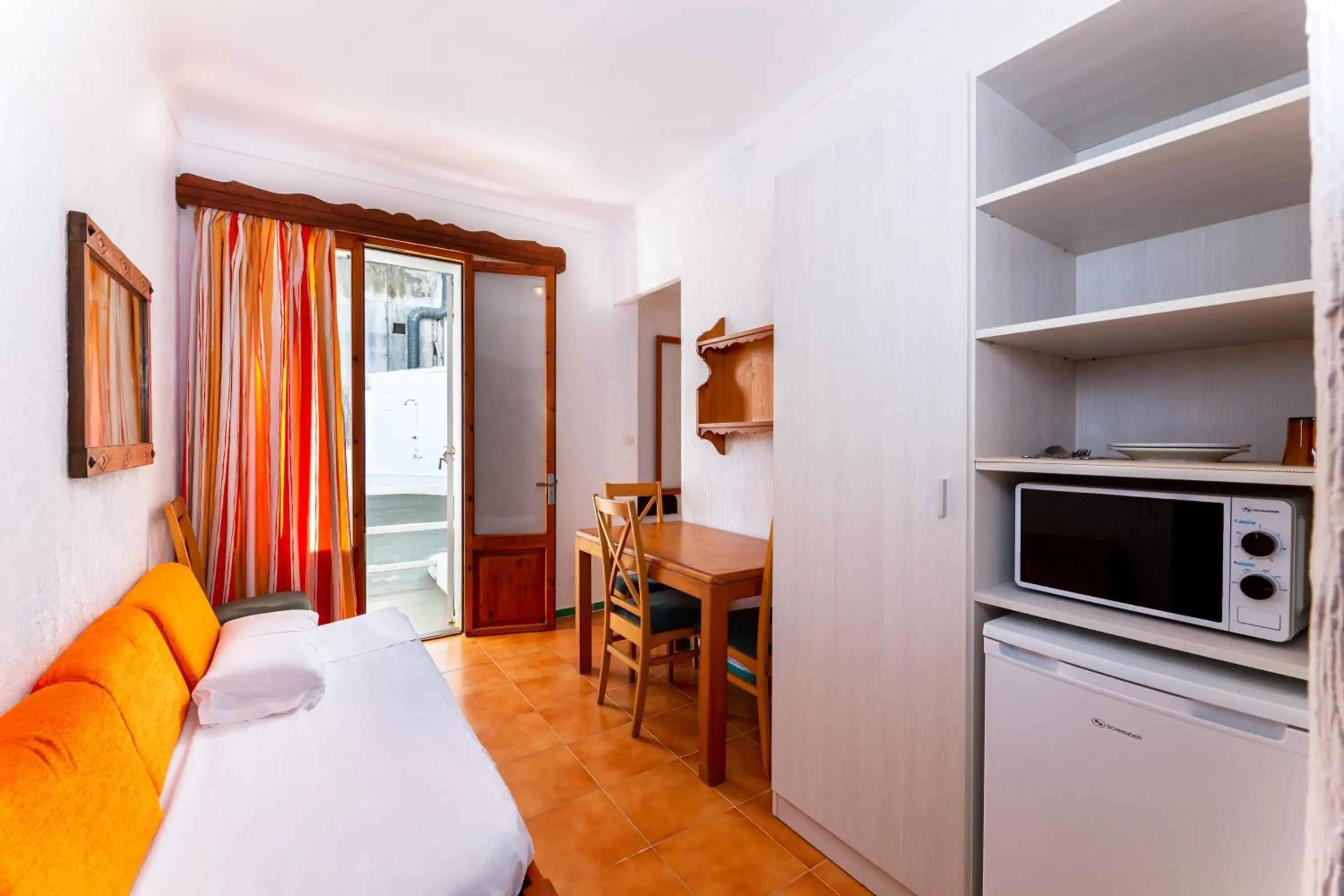 Photo of the whole room, Bed in Hostal Residencia San Francisco Photo of the whole room, Bed in Hostal Residencia San Francisco