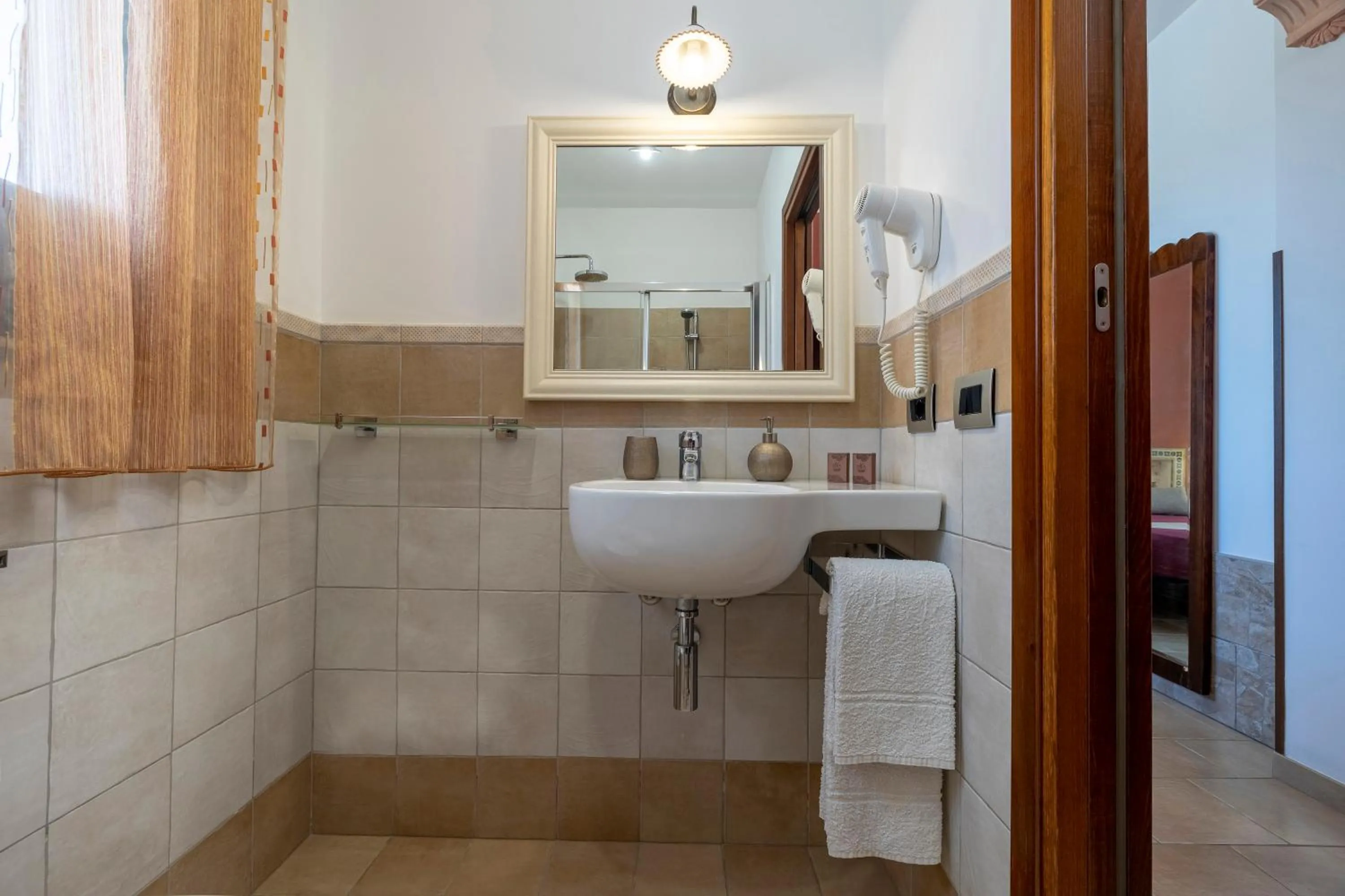 Shower in B&B L'Angolino della nonna