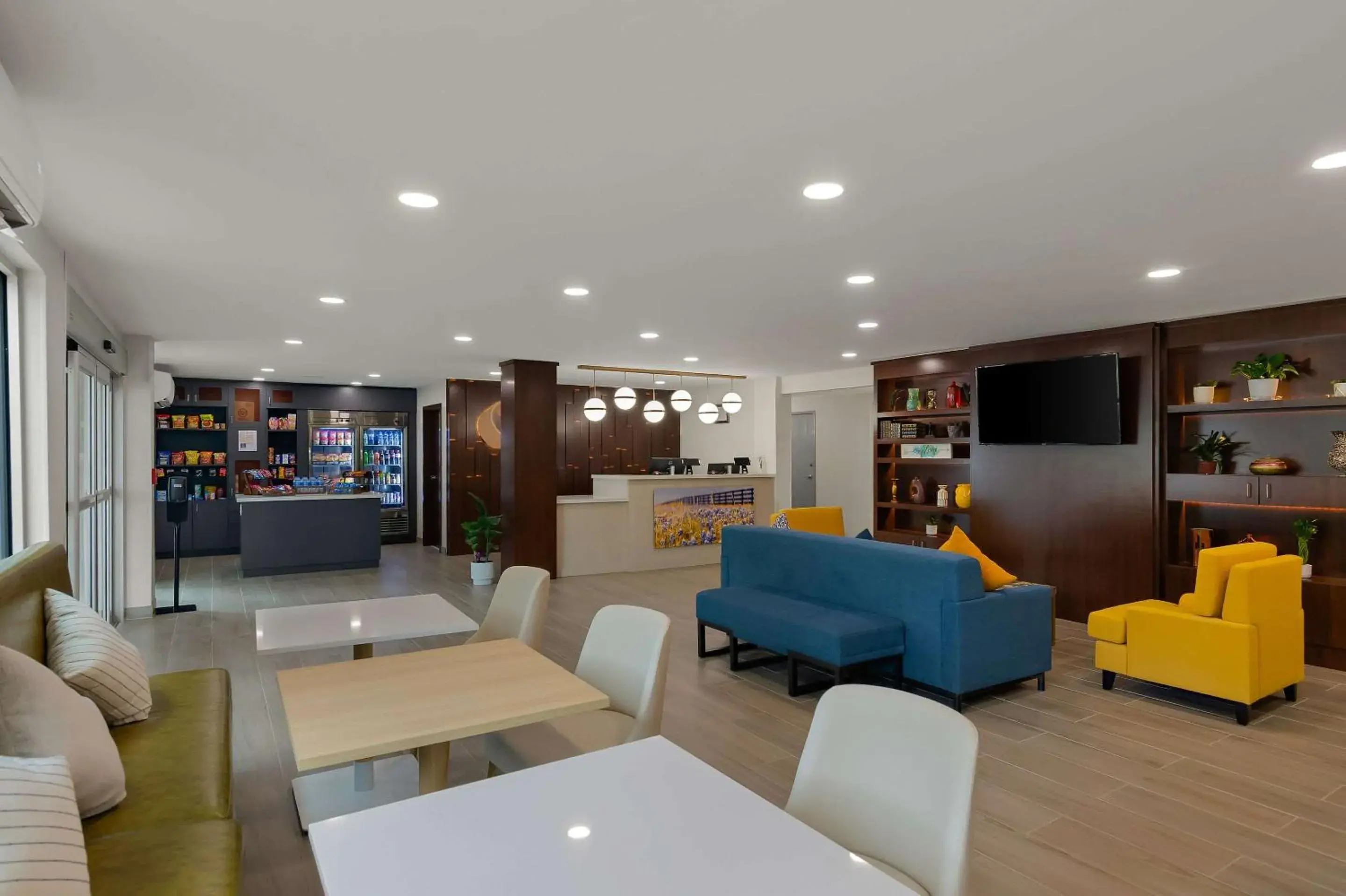 Lobby or reception in Baymont by Wyndham Conroe Lobby or reception in Baymont by Wyndham Conroe