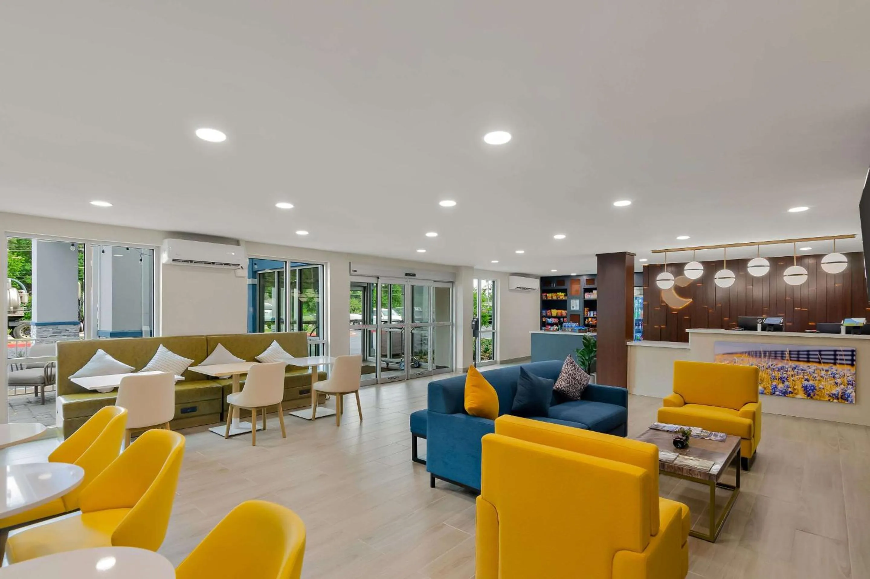 Lobby or reception in Baymont by Wyndham Conroe