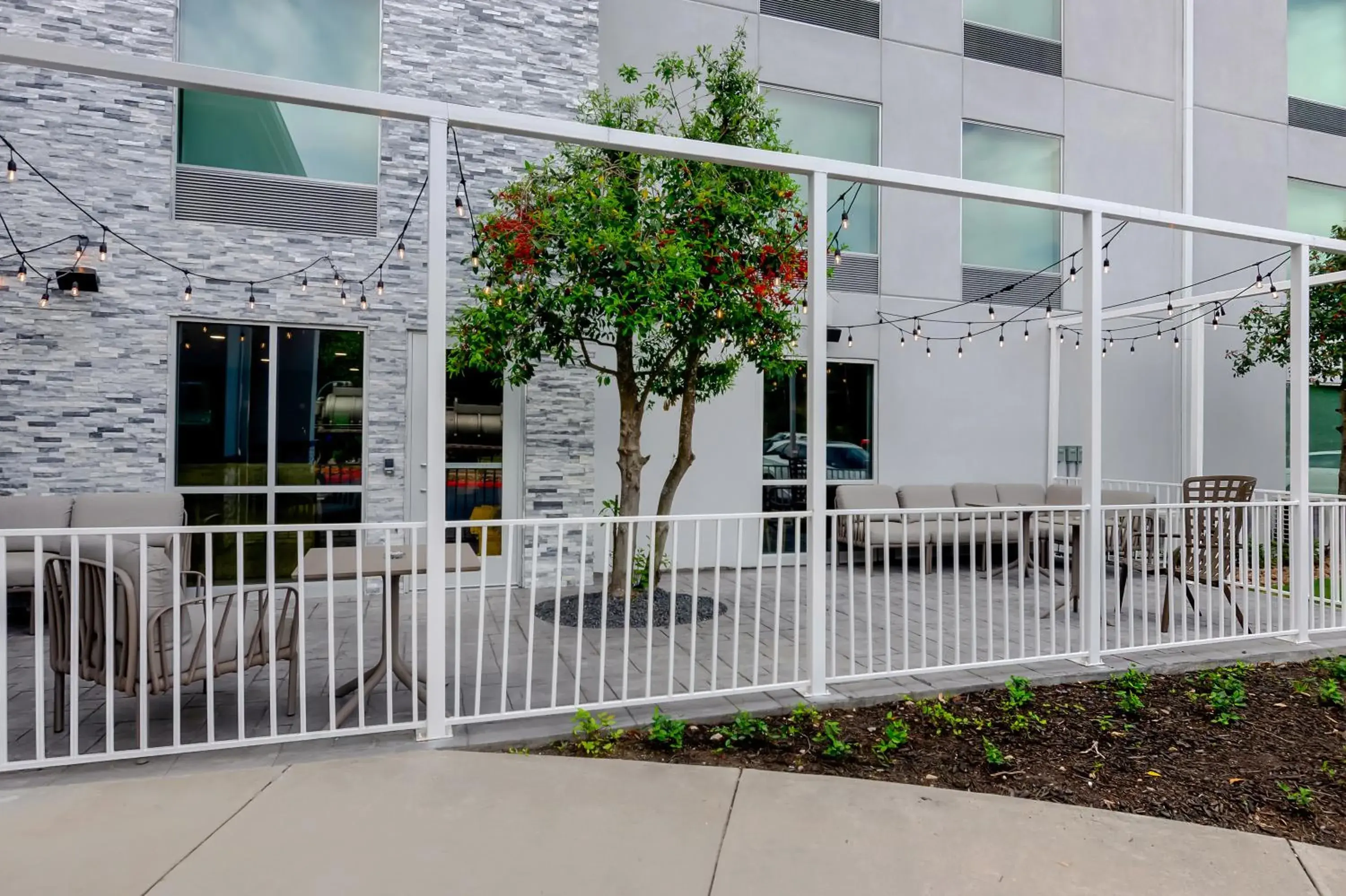 Property building in Baymont by Wyndham Conroe Property building in Baymont by Wyndham Conroe