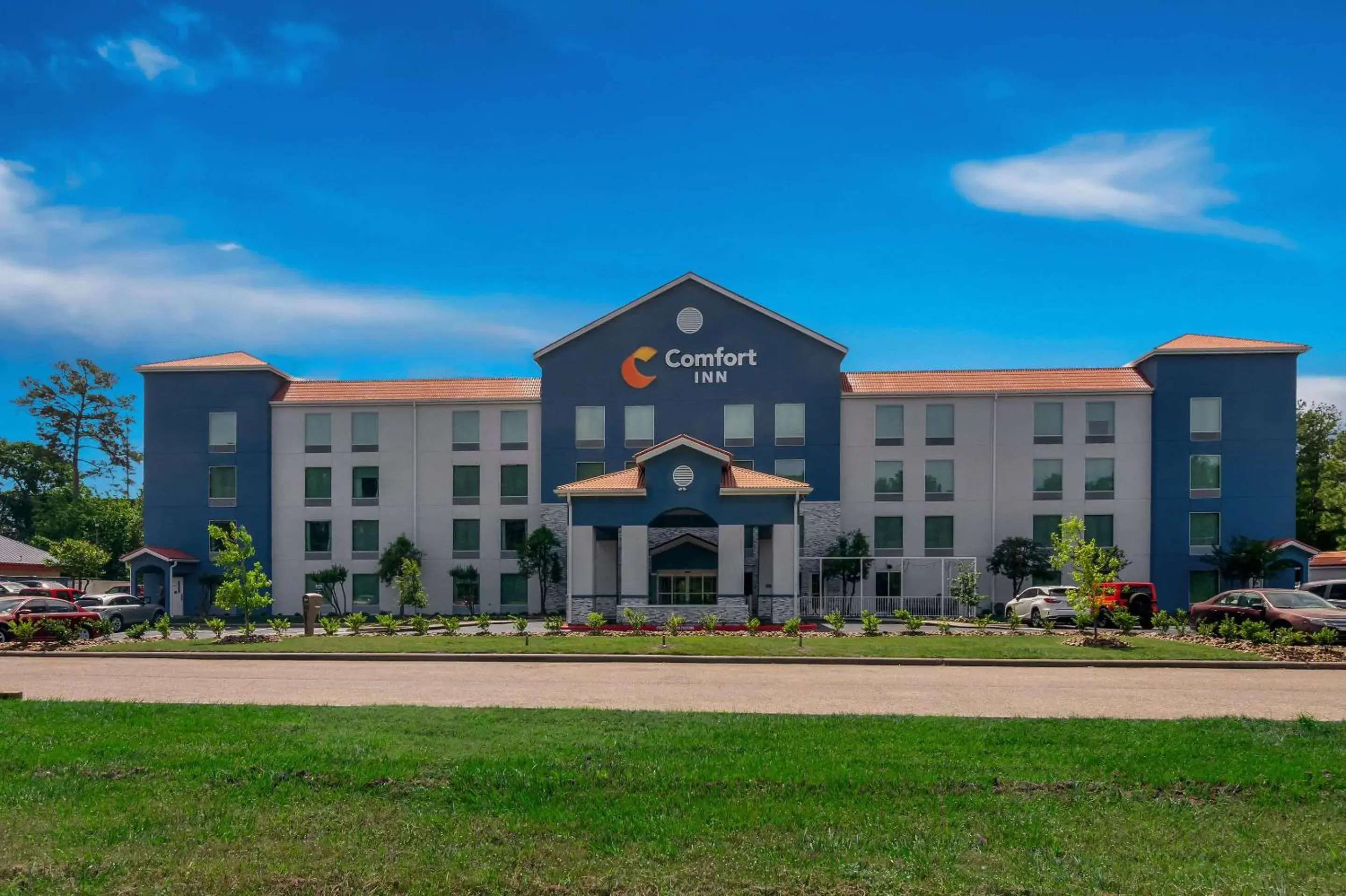 Property building in Baymont by Wyndham Conroe Property building in Baymont by Wyndham Conroe