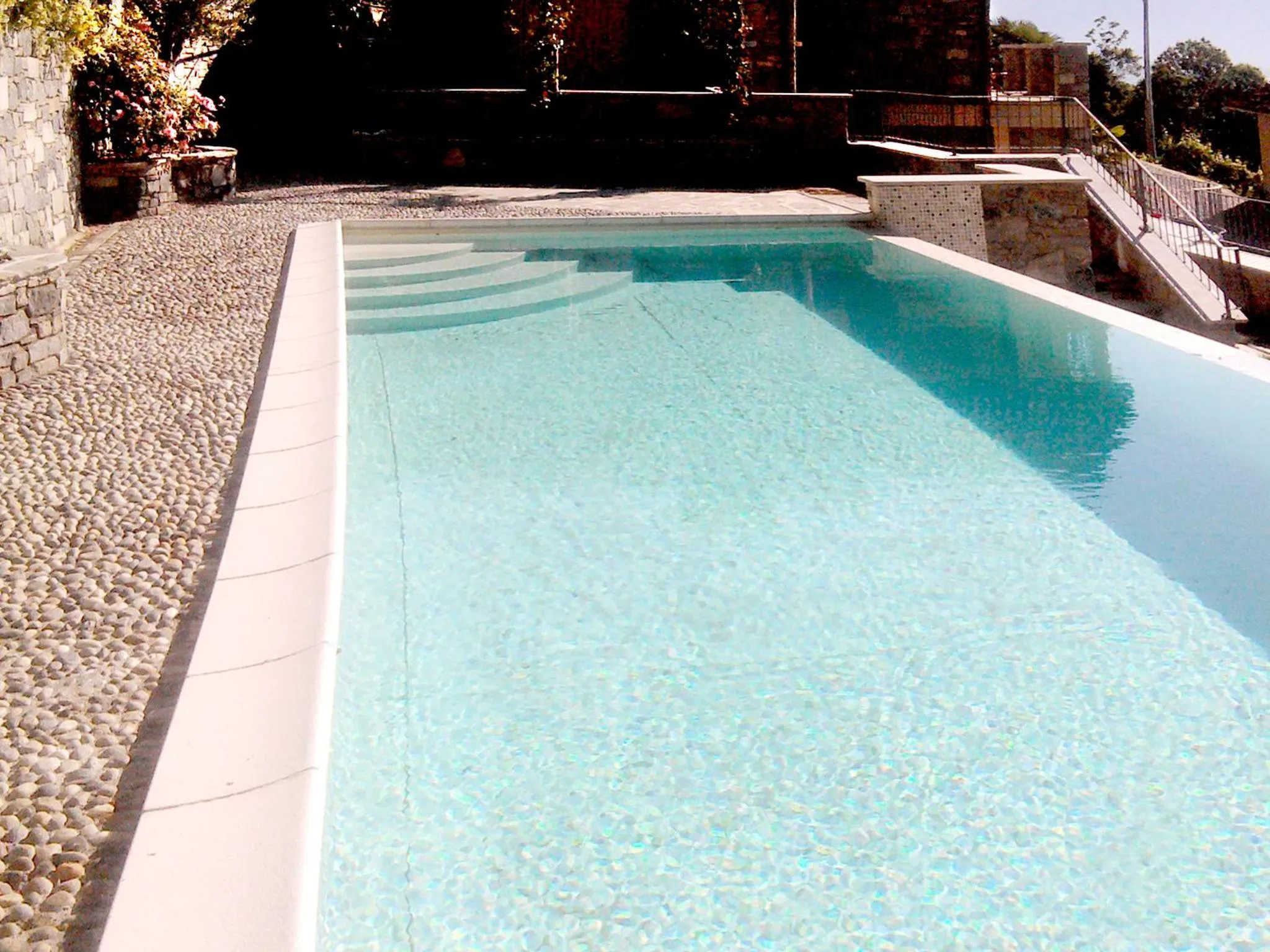 Swimming pool in Residence Giglio Comer See