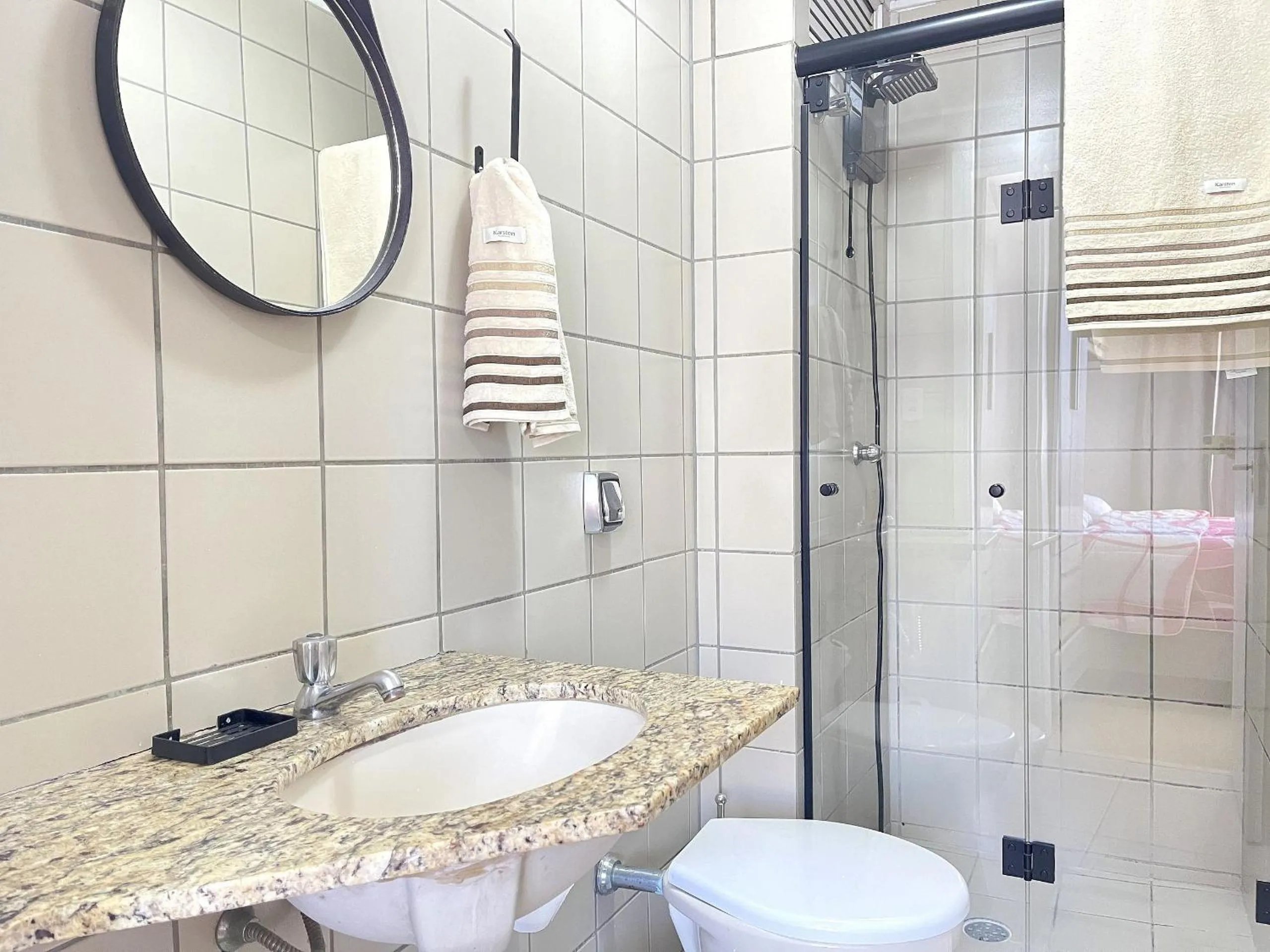 Toilet in Ed. Vitoria | Bairro mais requisitado de Curitiba | Gonzaga Stays