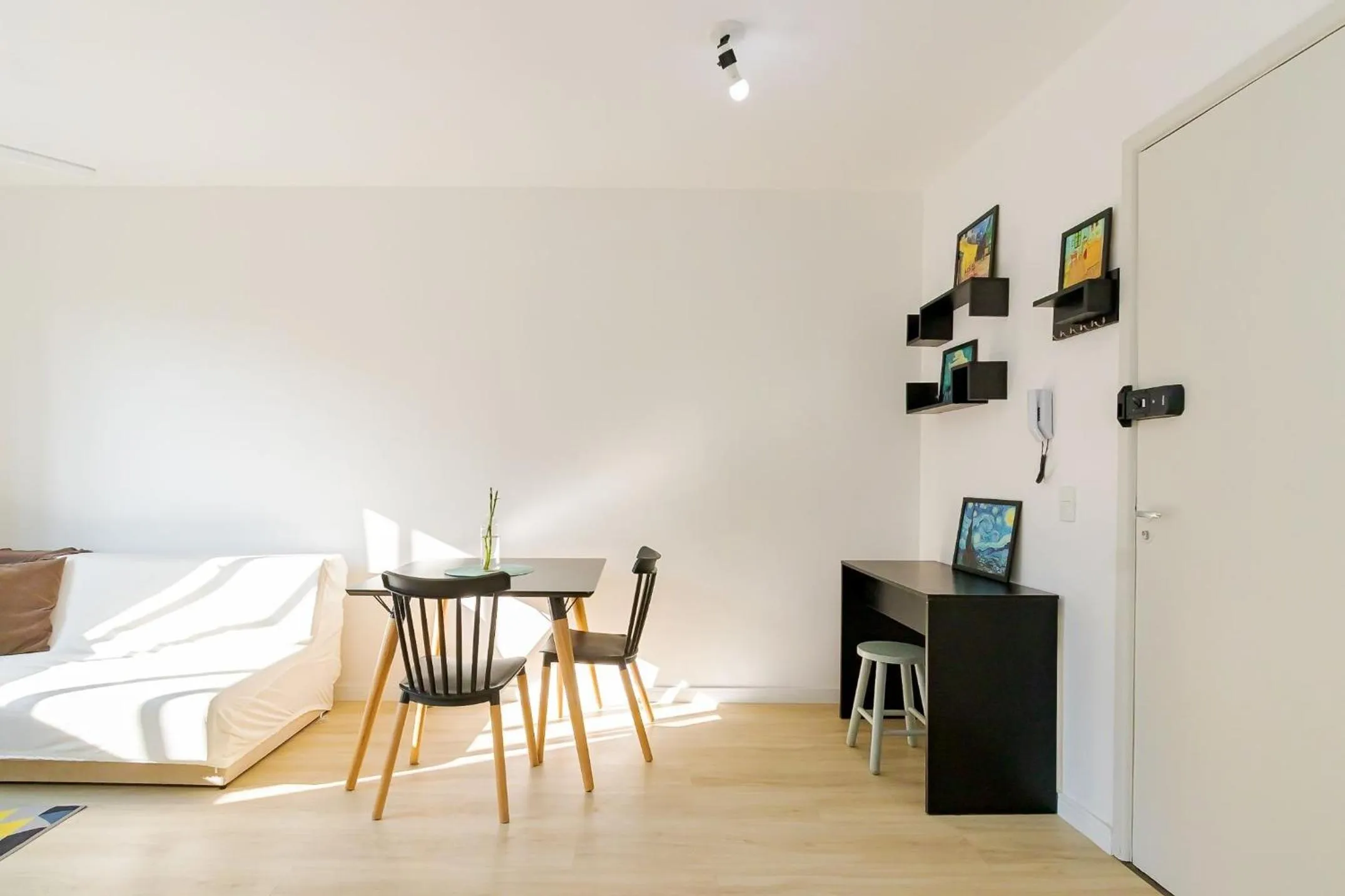 Living room in Ed. Vitoria | Bairro mais requisitado de Curitiba | Gonzaga Stays
