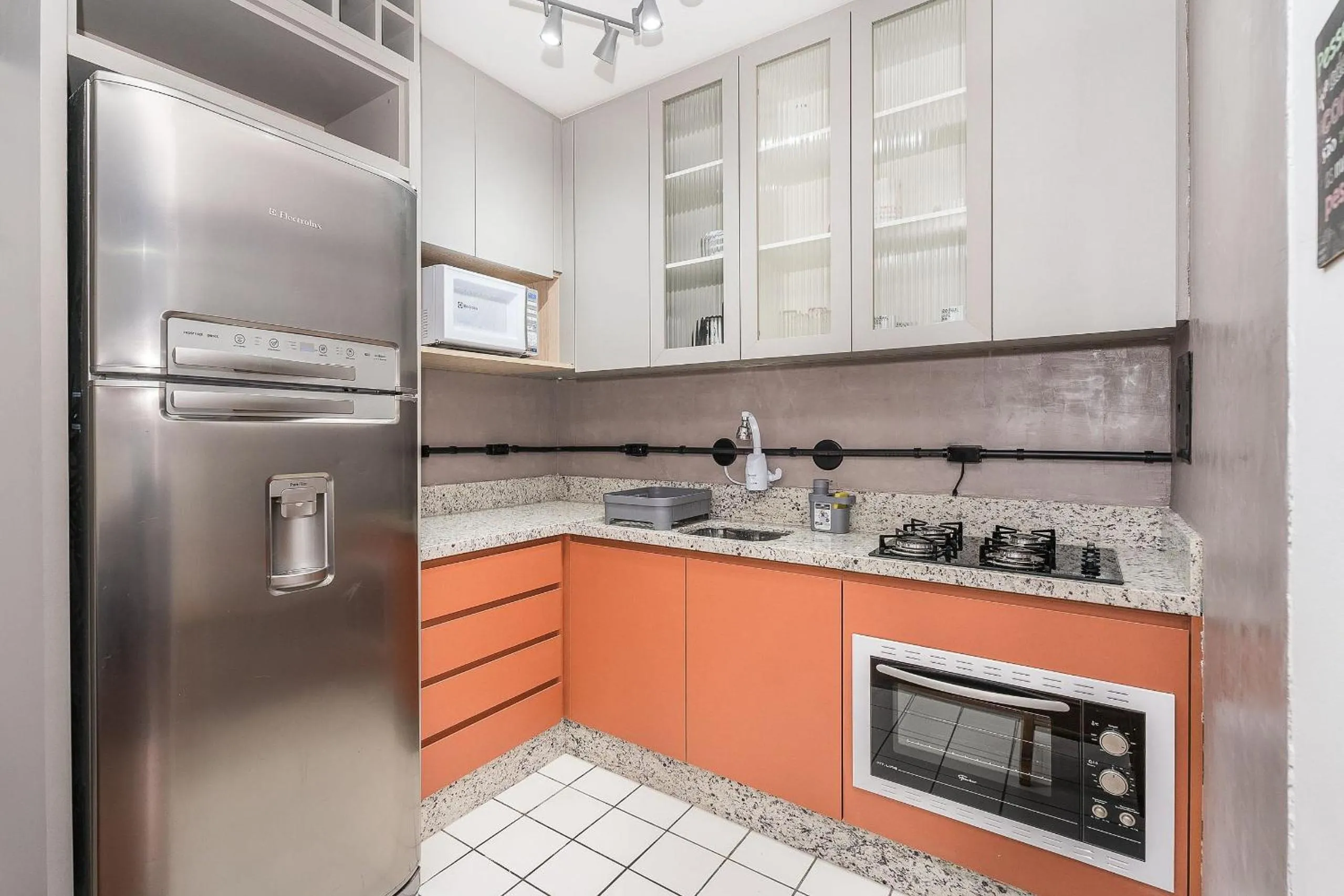 Kitchen or kitchenette in Ed. Vitoria | Bairro mais requisitado de Curitiba | Gonzaga Stays