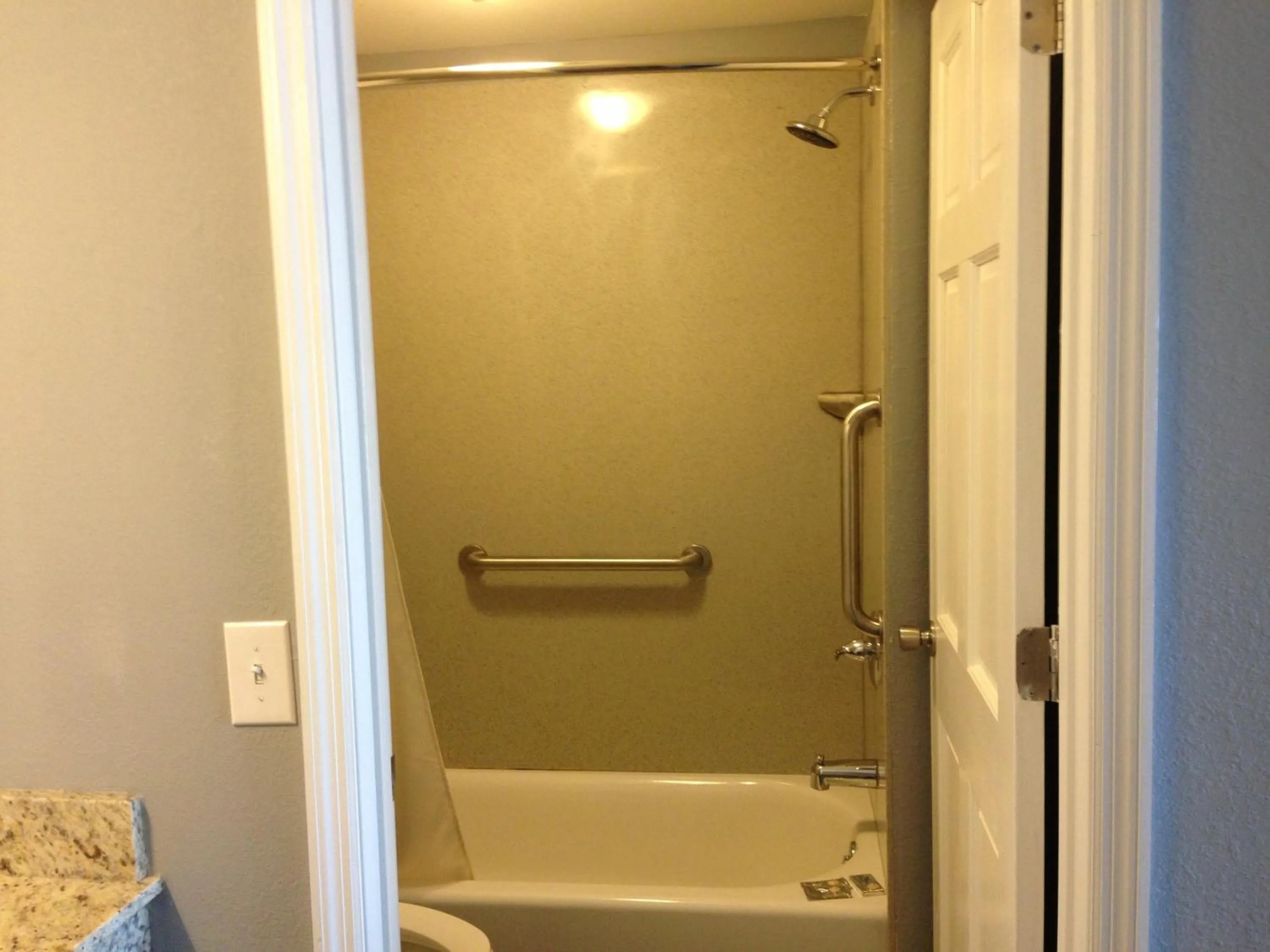 Bathroom in Safari Inn - Murfreesboro