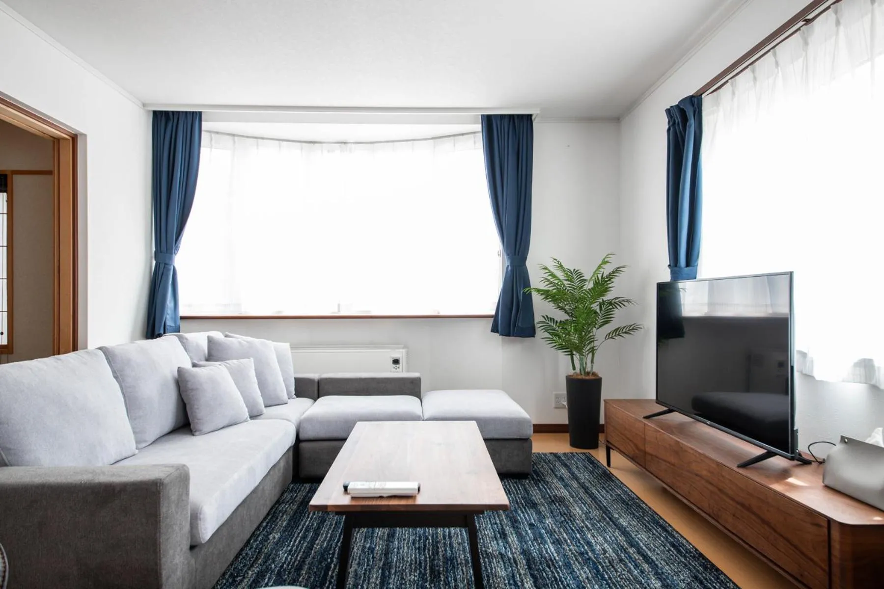 TV and multimedia in THE VILLA FURANO【Wide Horizon】