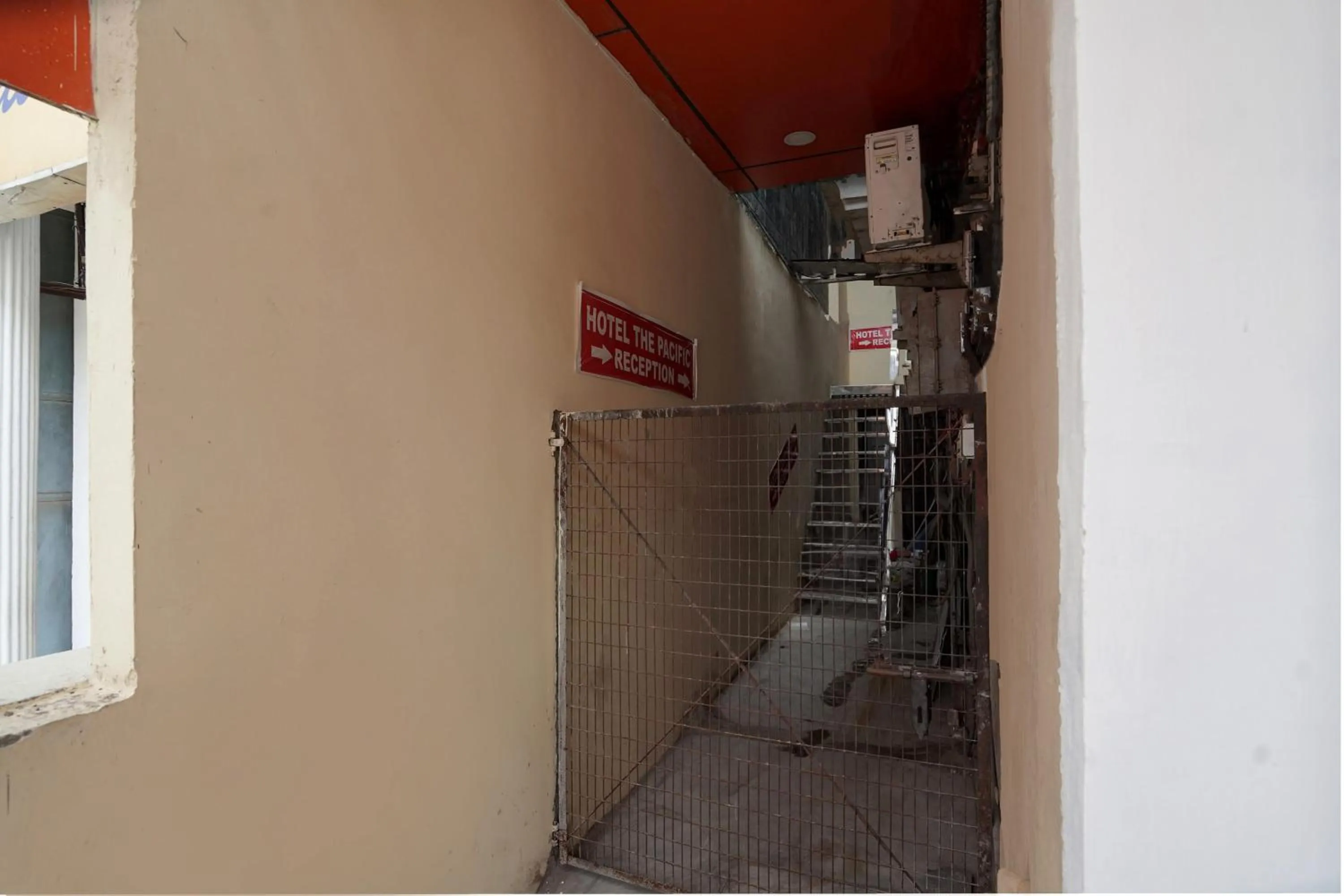 Facade/entrance in Hotel O The Pacific Hotel Parade Ground