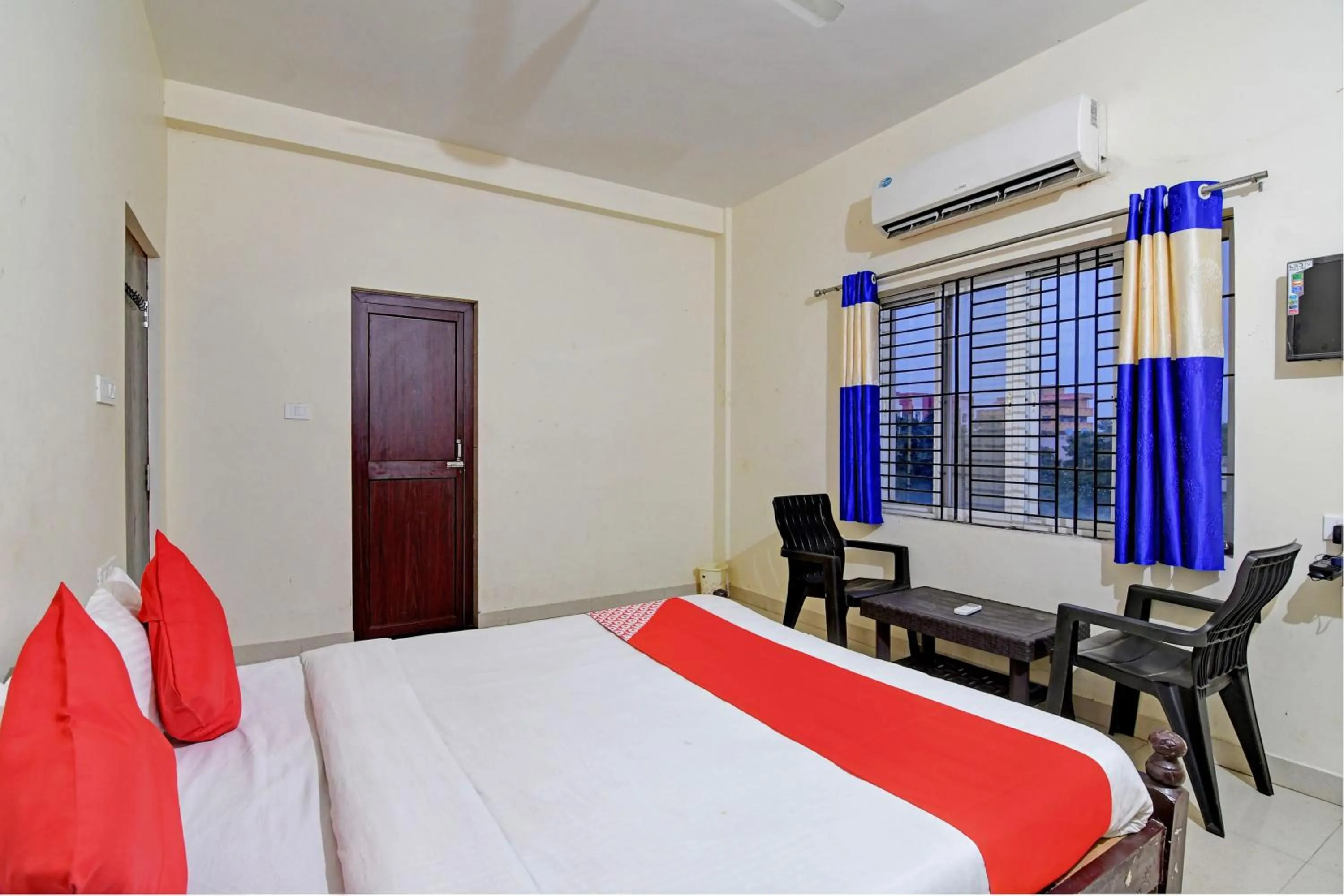 Bedroom, Bed in Hotel O Dream Palace Guest House