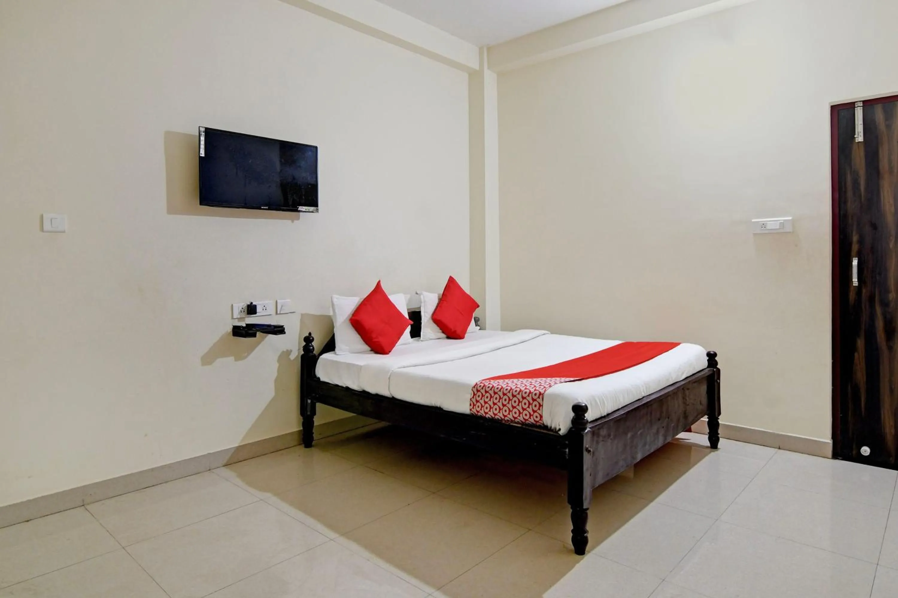 Bedroom, Bed in Hotel O Dream Palace Guest House