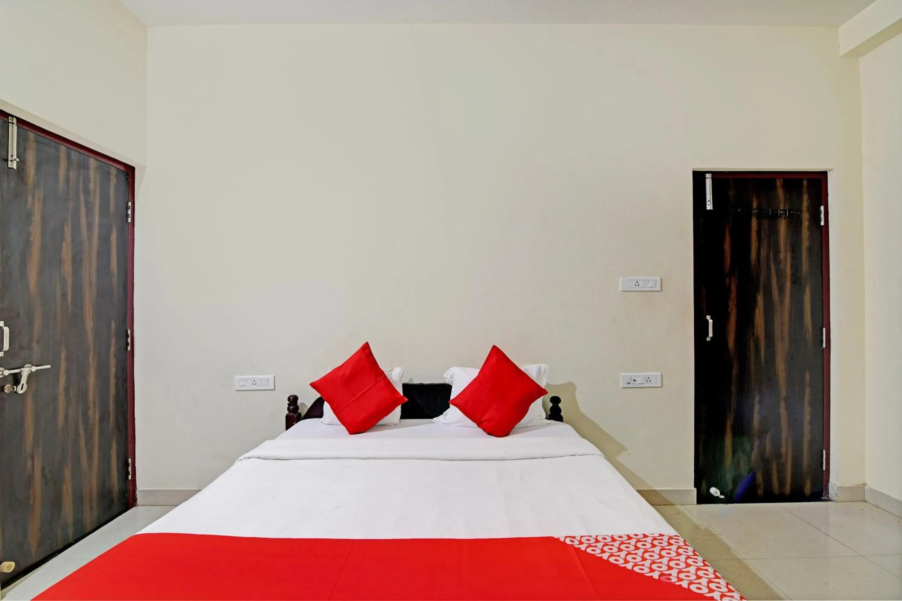 Bedroom, Bed in Hotel O Dream Palace Guest House