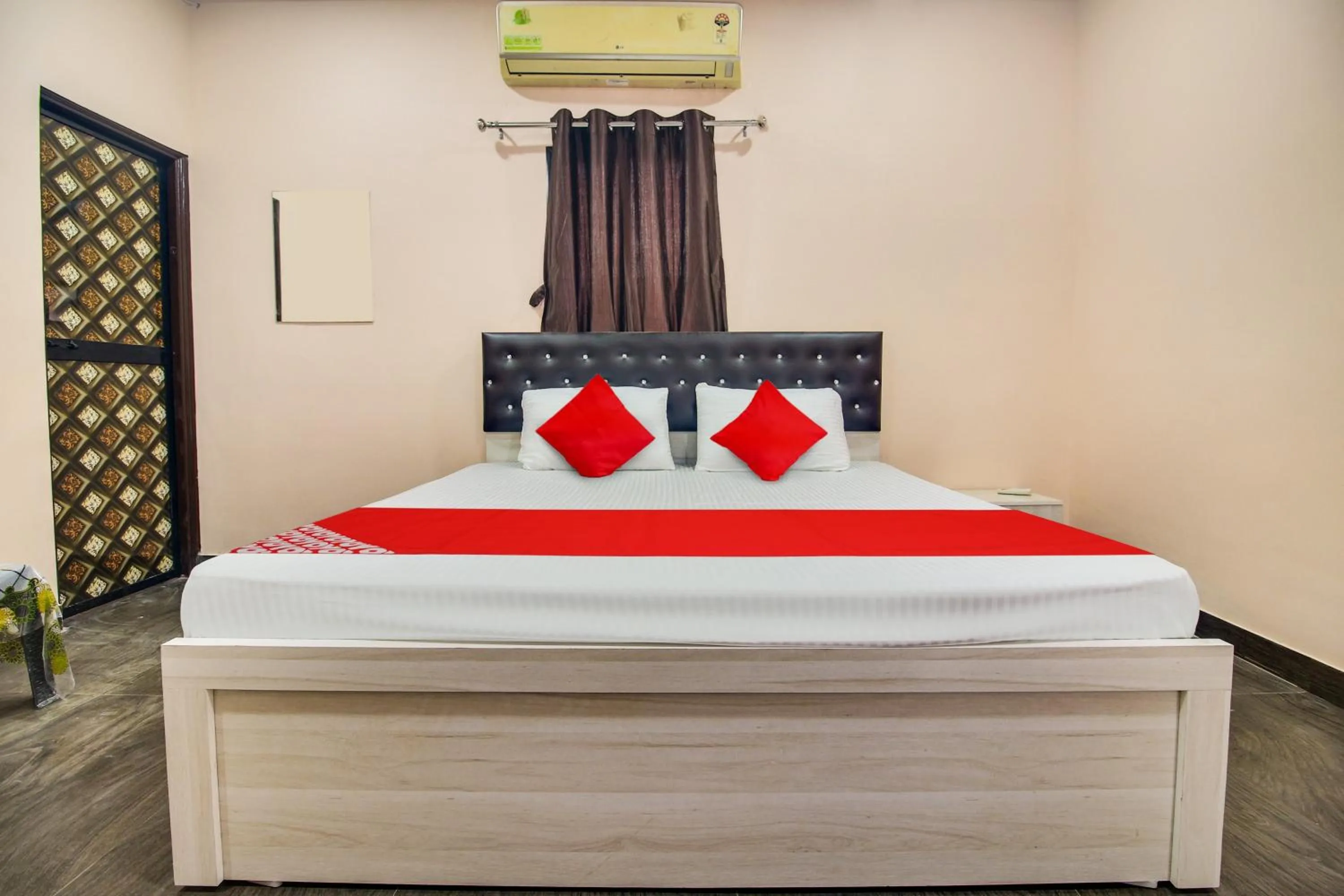 Bedroom, Bed in Hotel O Goyal Inn