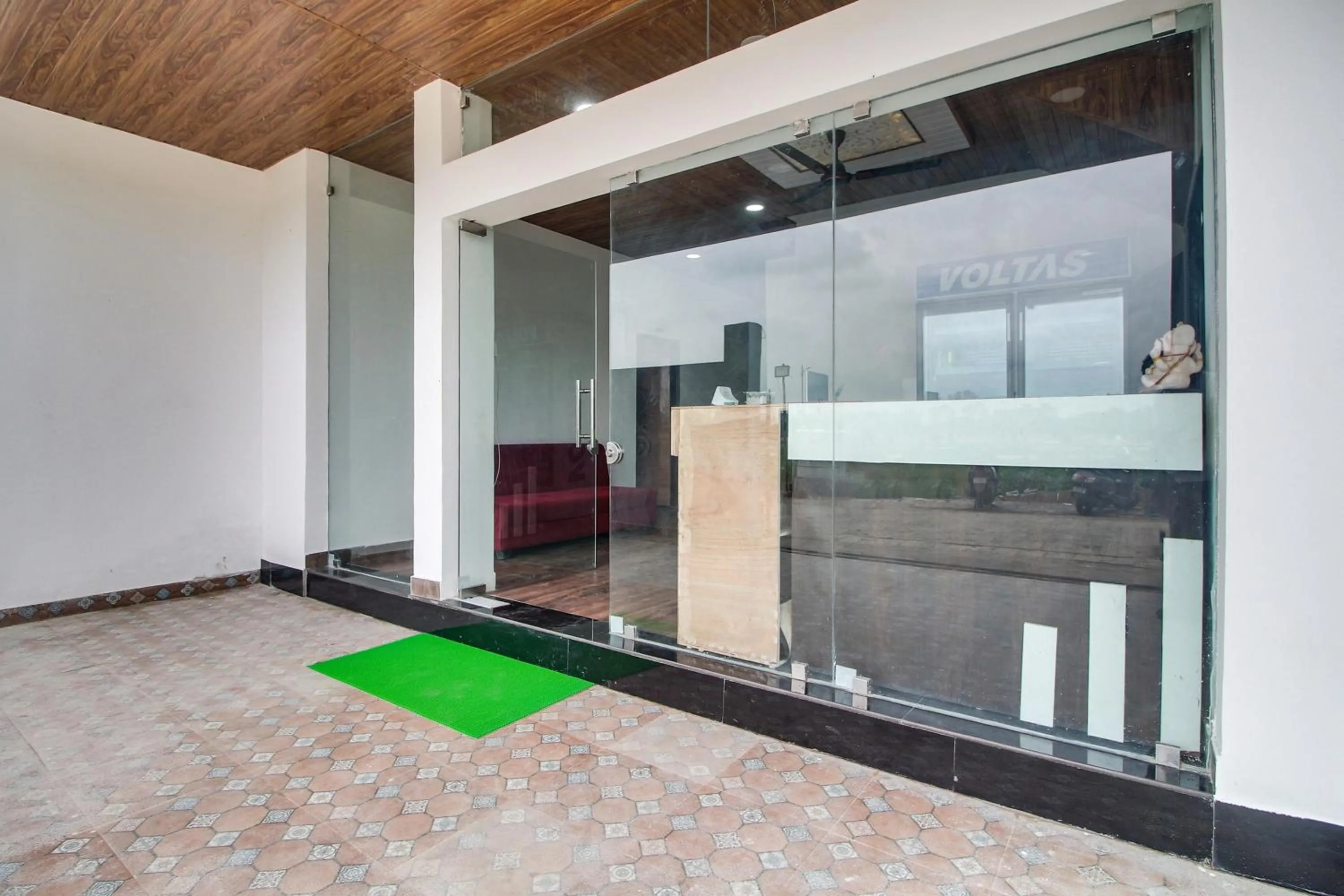 Facade/entrance in Hotel O Goyal Inn