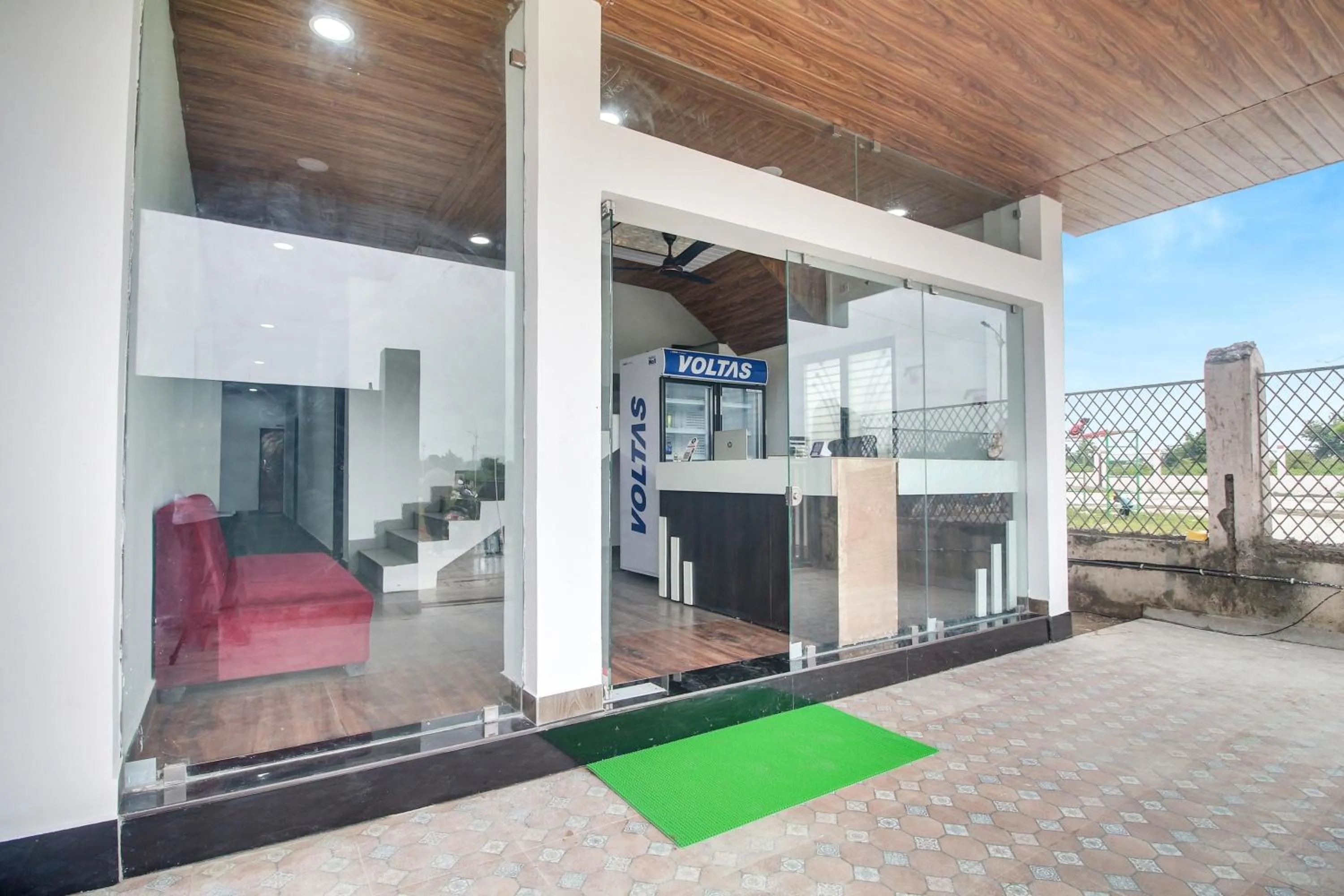 Facade/entrance in Hotel O Goyal Inn