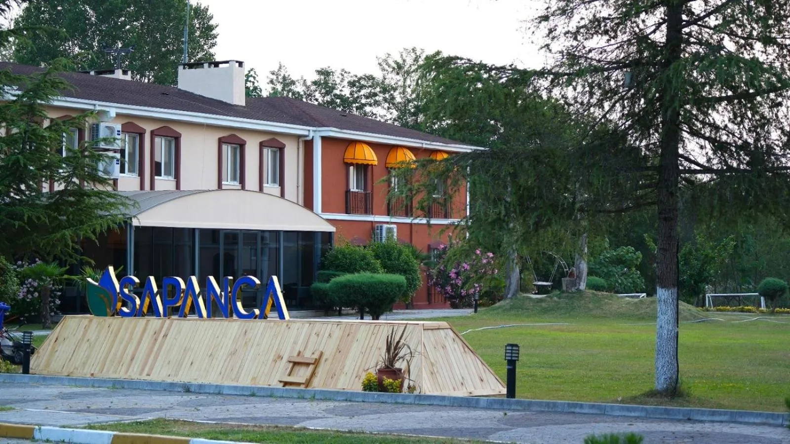 Property building in Sapanca Resort Hotel