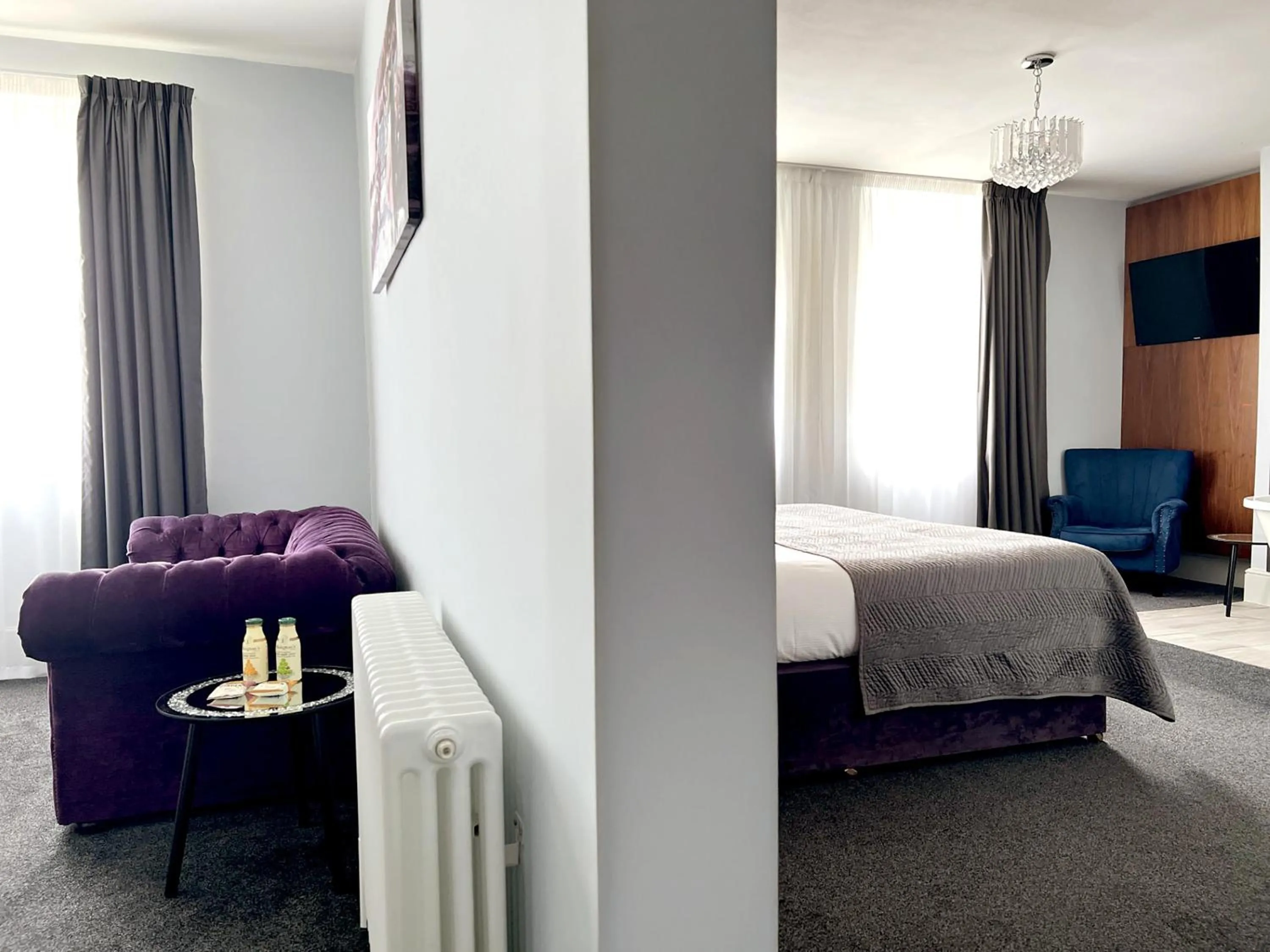 Photo of the whole room, Bed in The View Hotel Folkestone, a member of Radisson Individuals