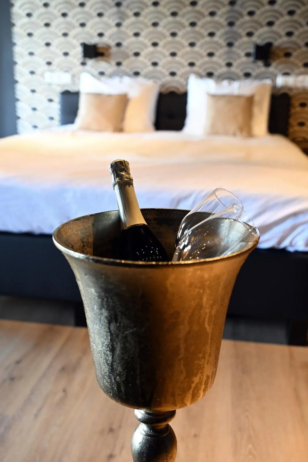 Bed in Wapen van Hengelo Residence Suites - digital key by SMS and email