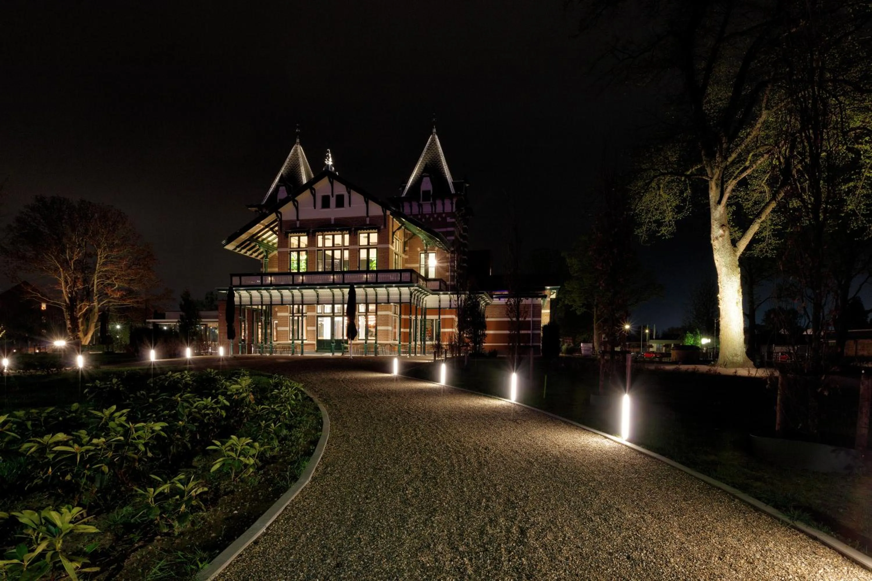 Property building in Wapen van Hengelo Residence Suites - digital key by SMS and email