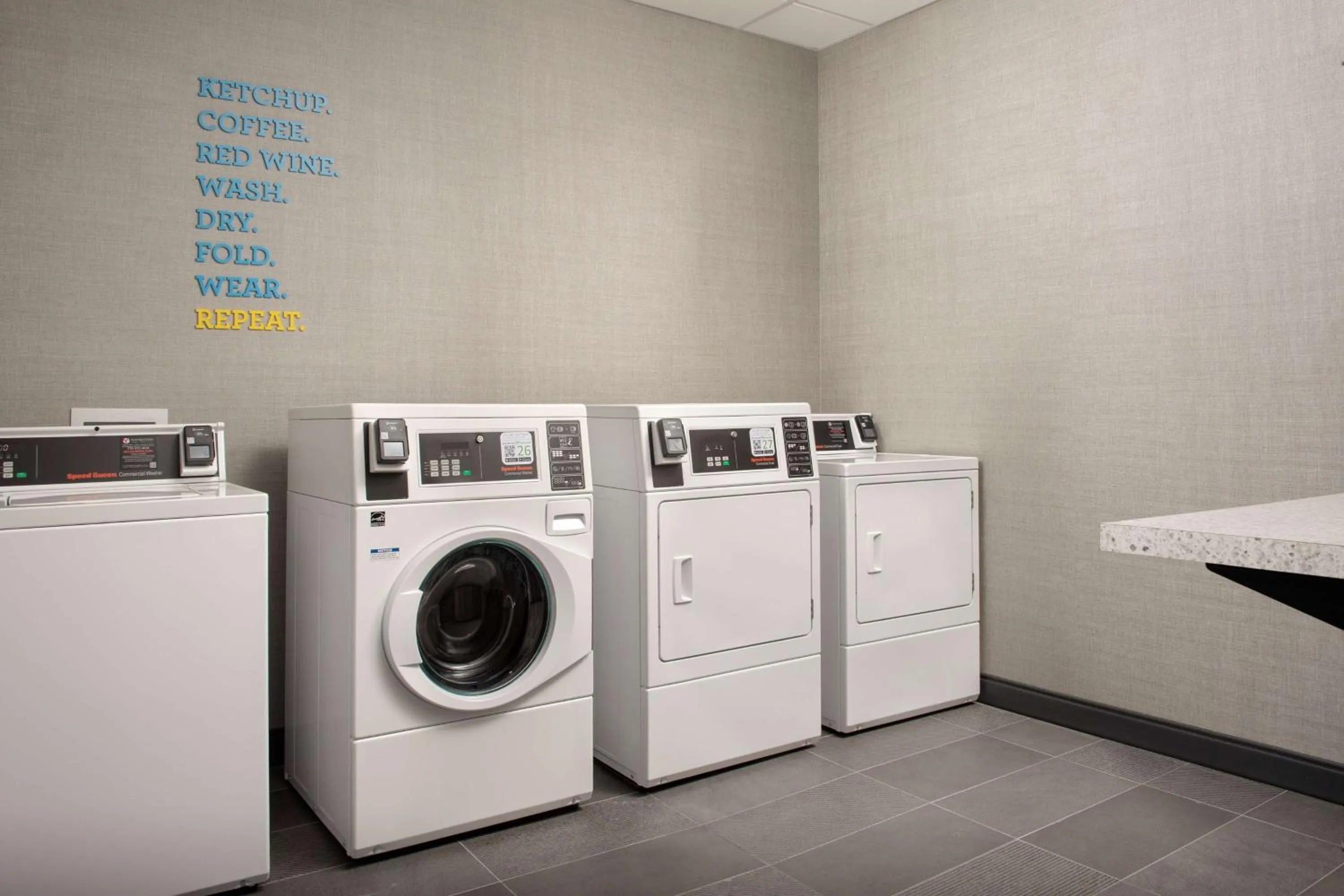 washing machine in Tru By Hilton Jacksonville Airport