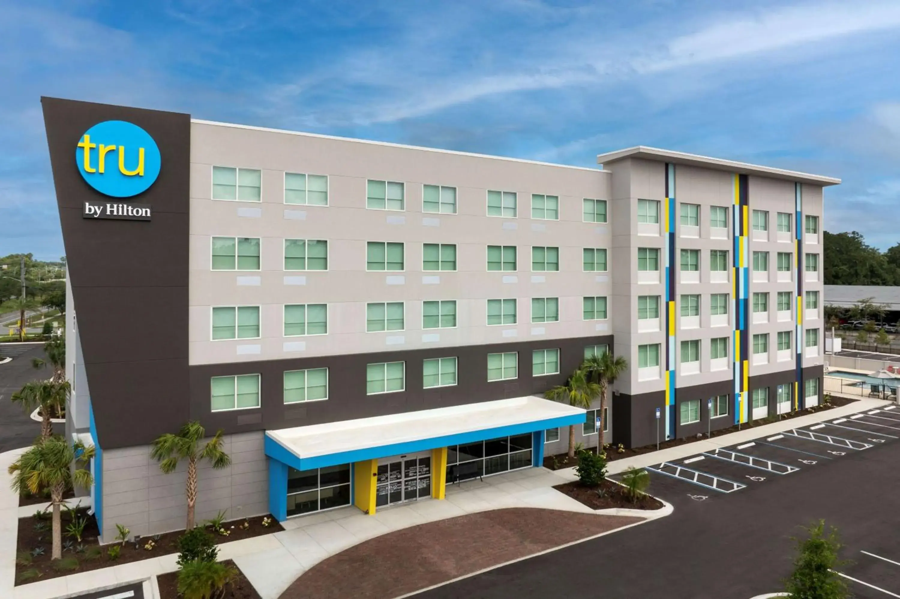 Property building in Tru By Hilton Jacksonville Airport Property building in Tru By Hilton Jacksonville Airport