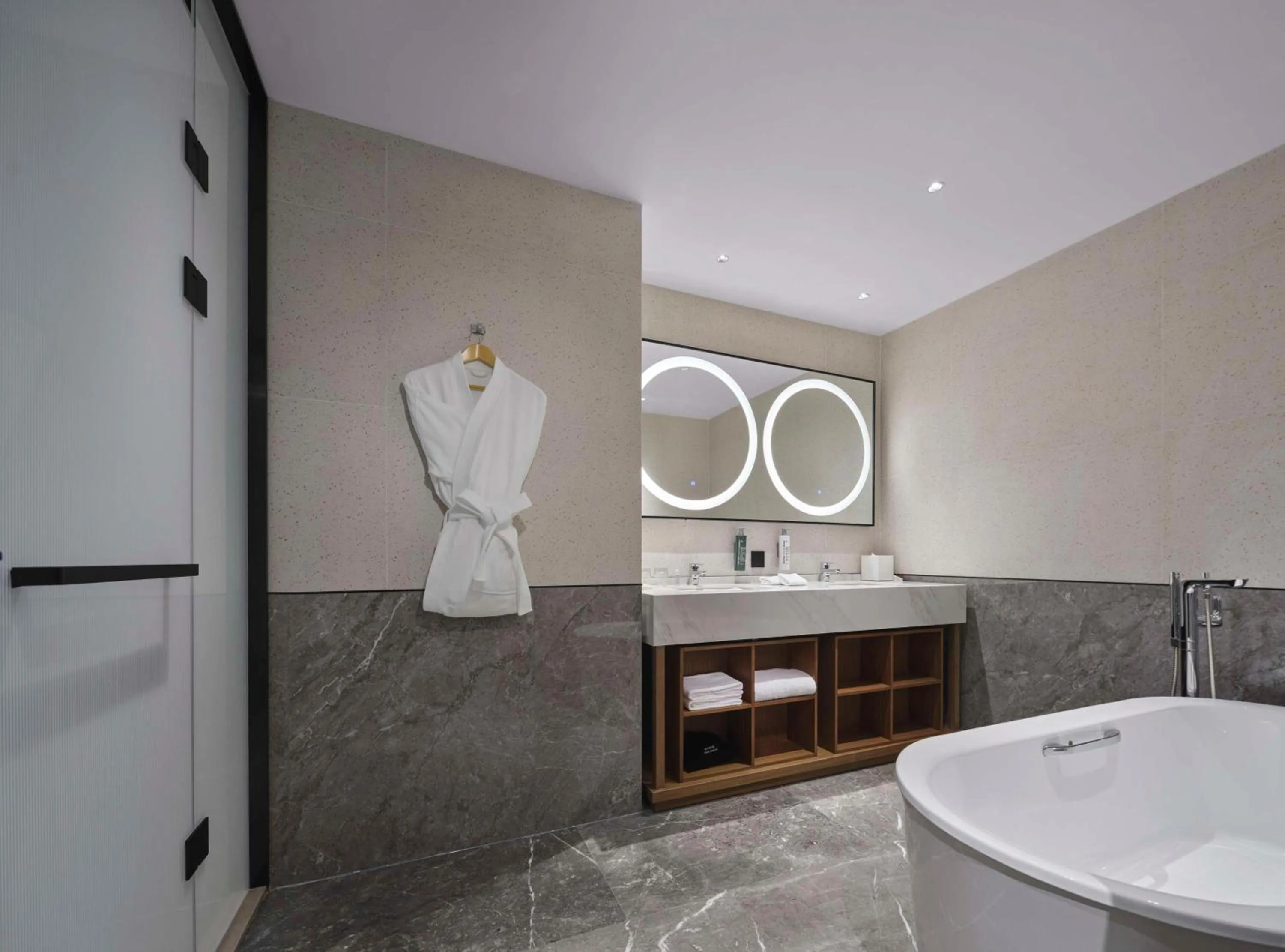 Bathroom in Hilton Garden Inn Nantong Rudong
