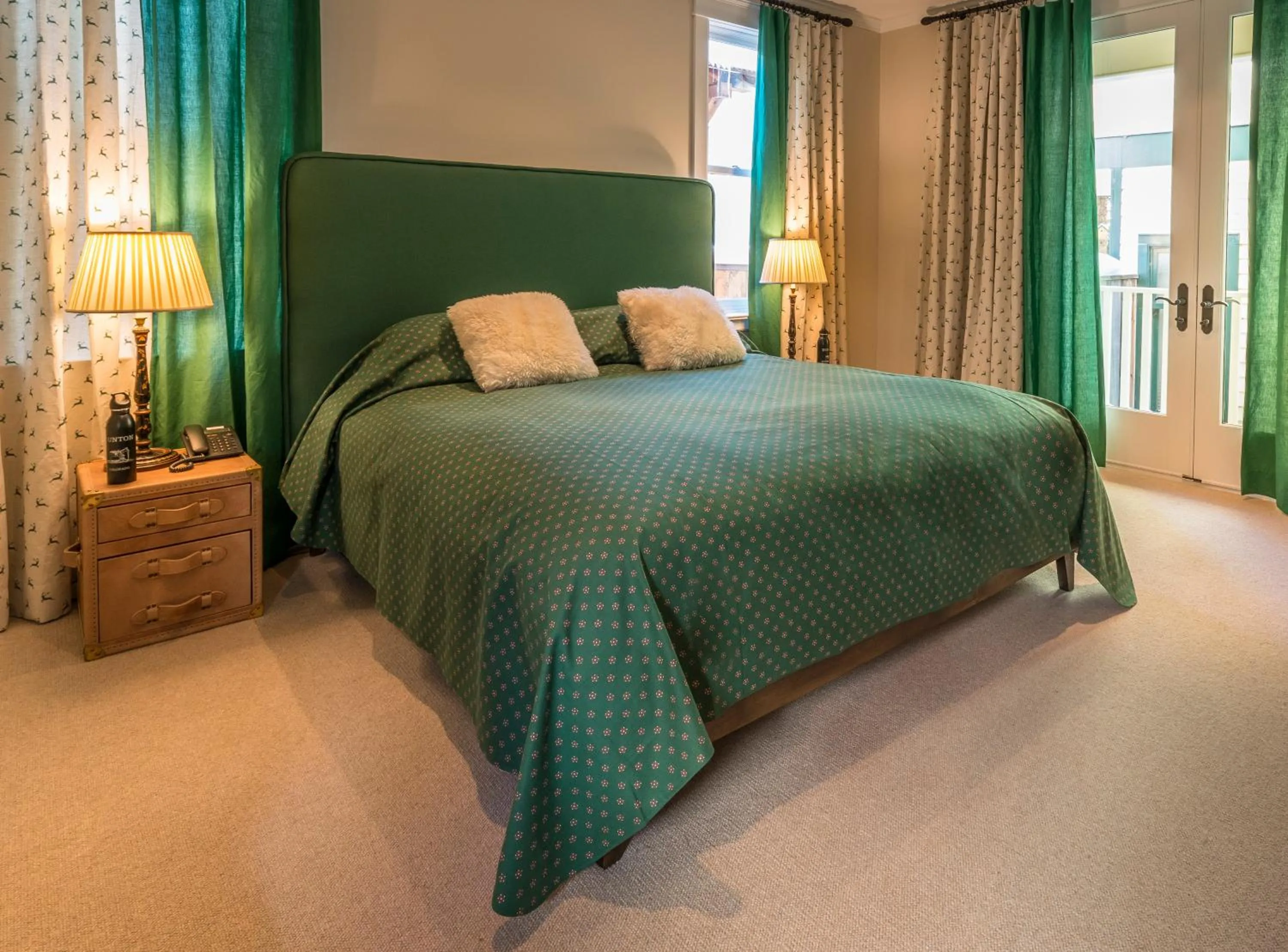 Bed in Dunton Town House Hotel