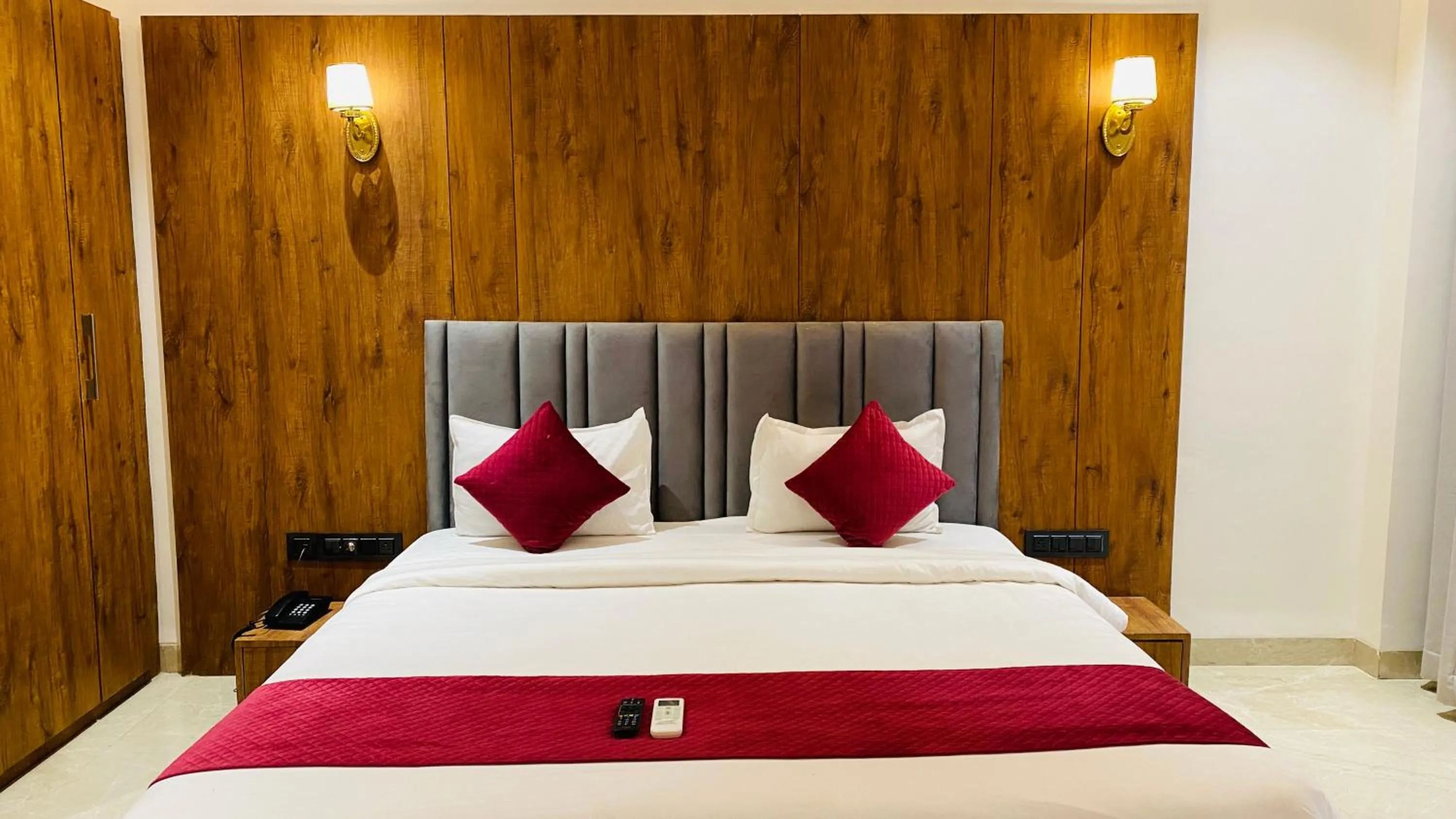 Bed in Gaurison Hotel and Resorts