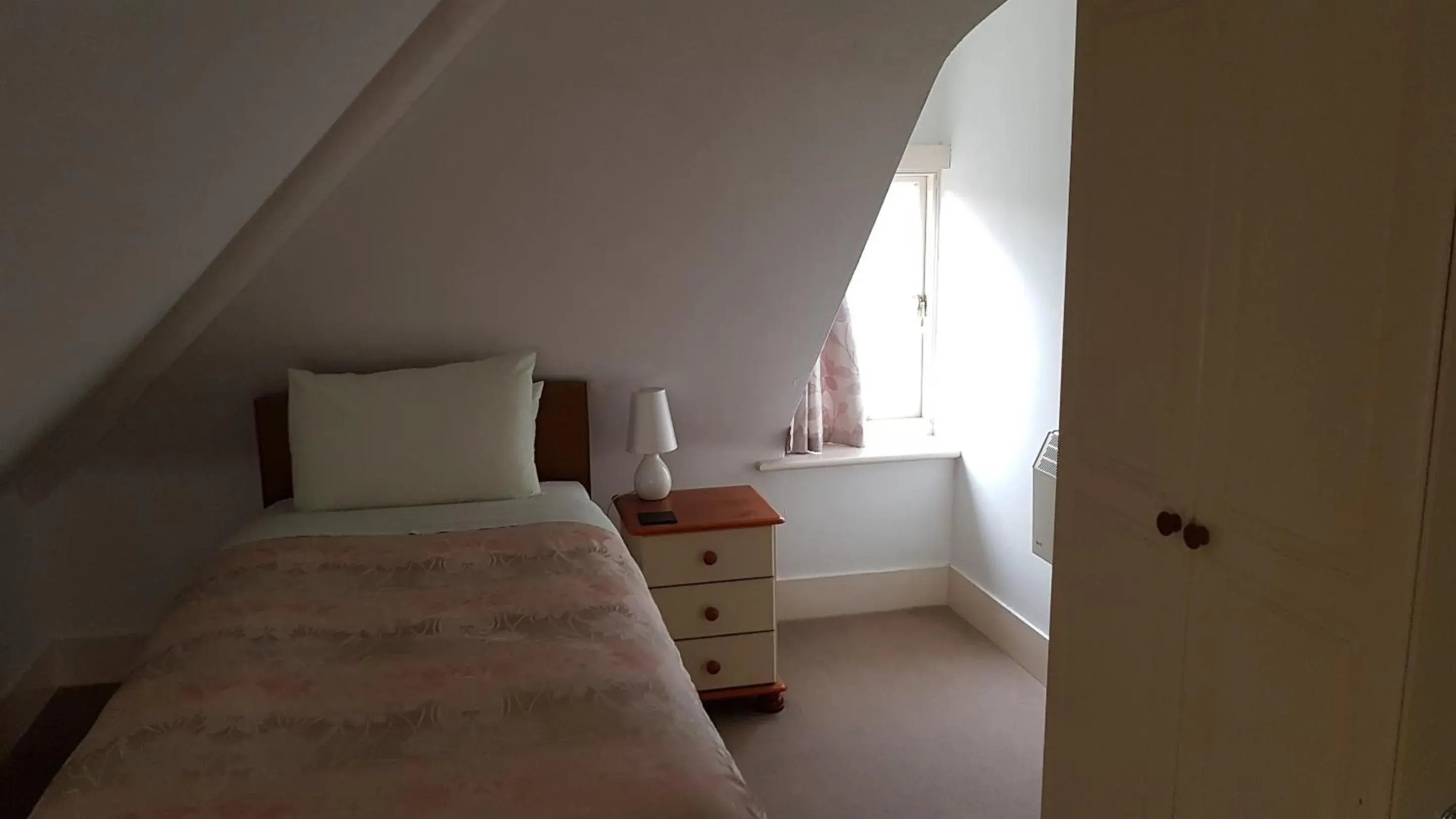 Bedroom, Bed in The Wycliffe Bedroom, Bed in The Wycliffe