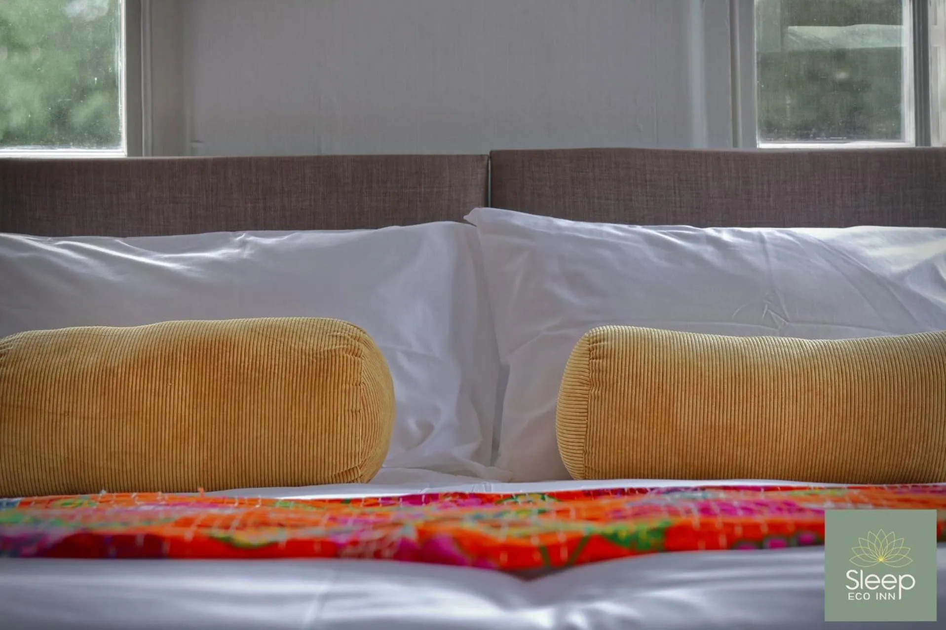Dining area, Bed in Sleep Hotel