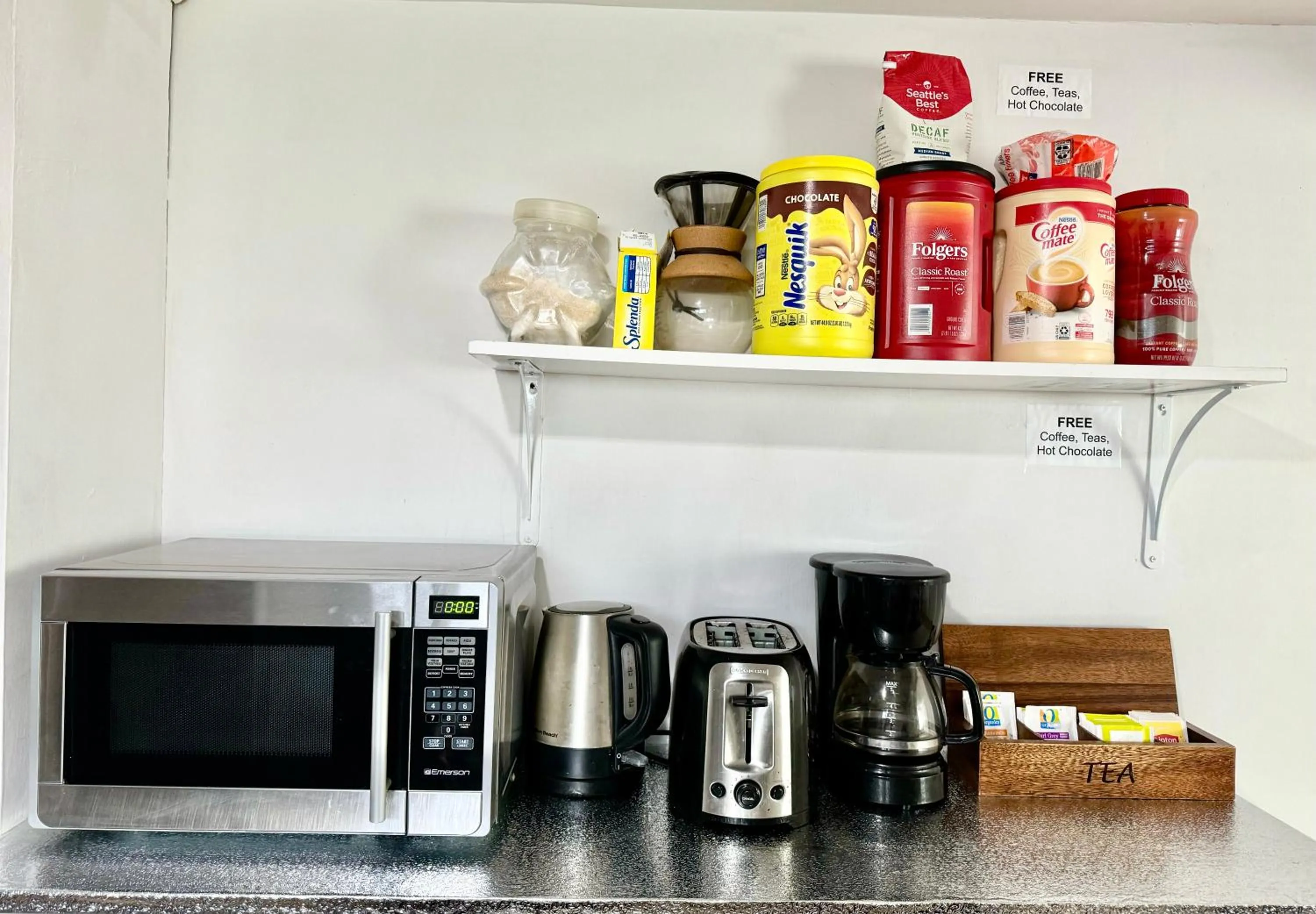 Coffee/tea facilities in Tiny Private Room at the Upper Level of a Big House with Shared Bathroom