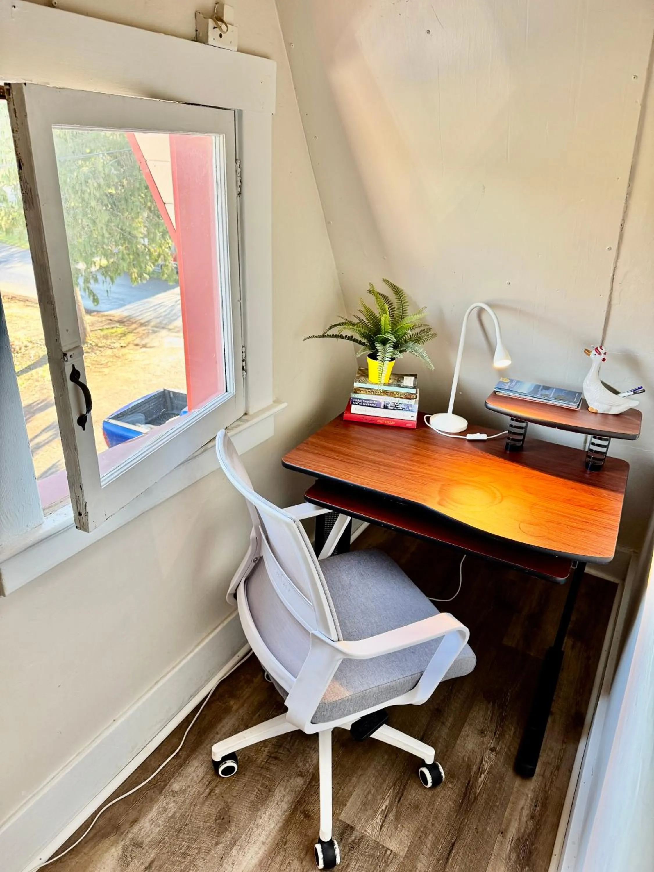 Seating area in Tiny Private Room at the Upper Level of a Big House with Shared Bathroom