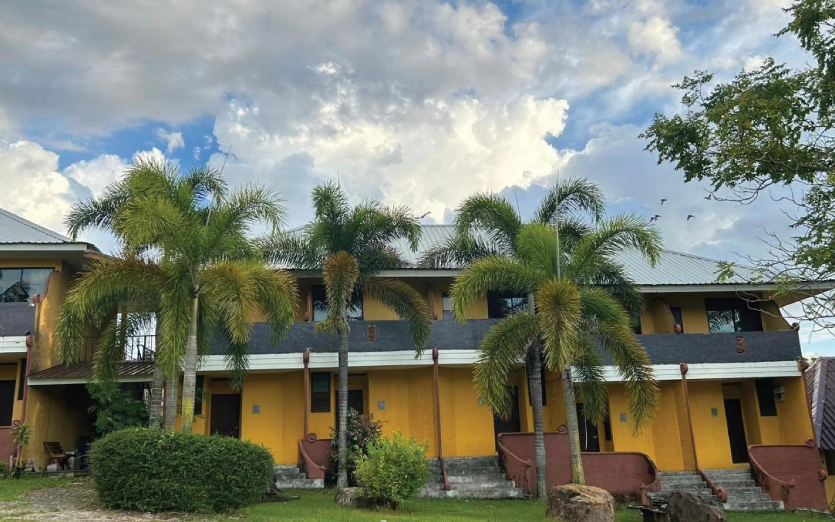 Property building in Petpumok Wangnamkhiao Hotel