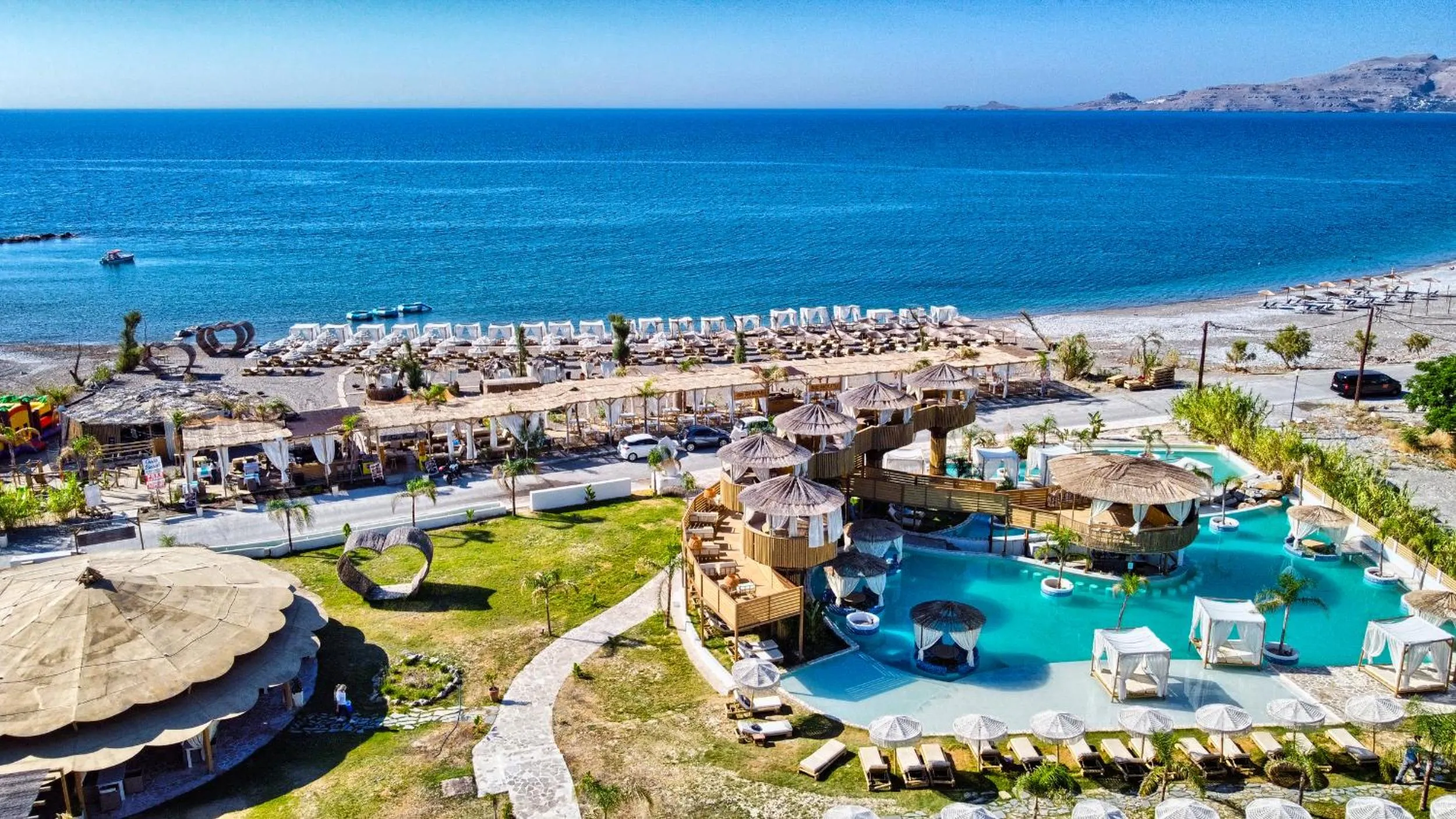 Alia Beachfront Suites and Spa