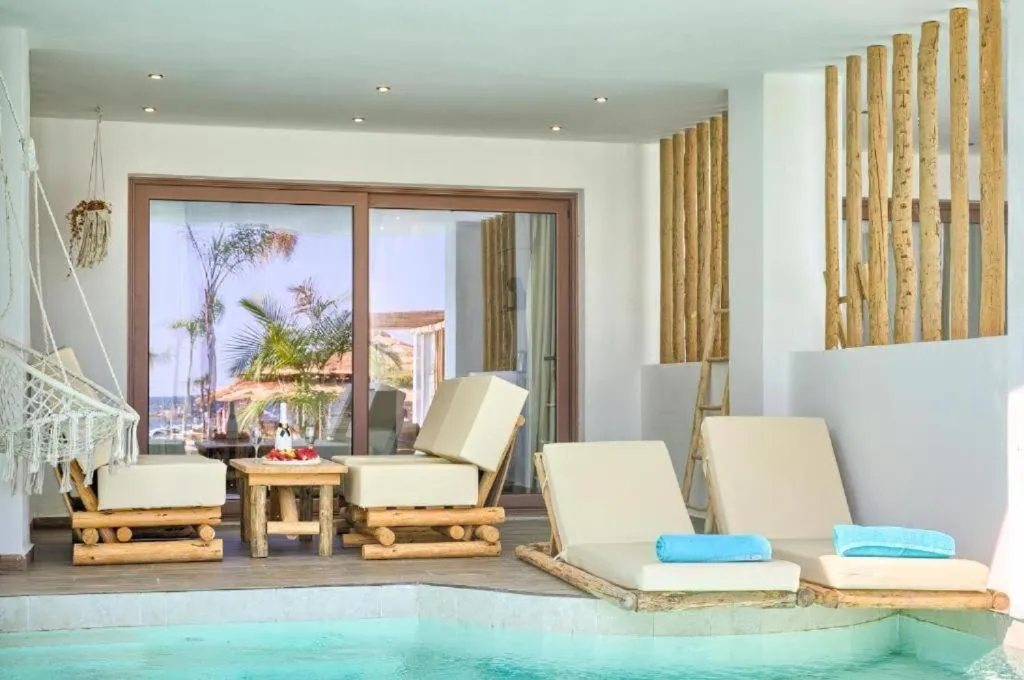 Alia Beachfront Suites and Spa