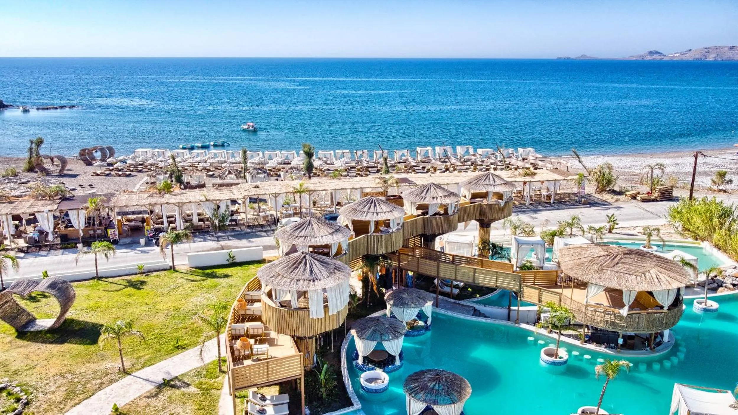 Alia Beachfront Suites and Spa