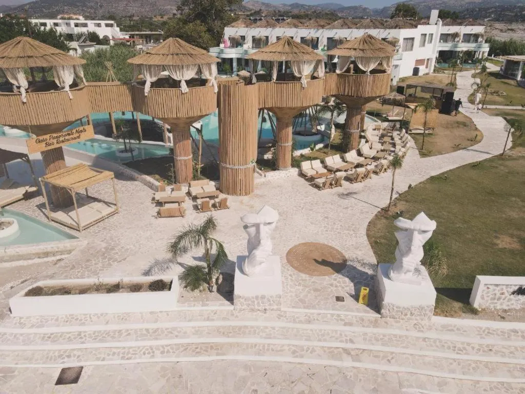 Alia Beachfront Suites and Spa