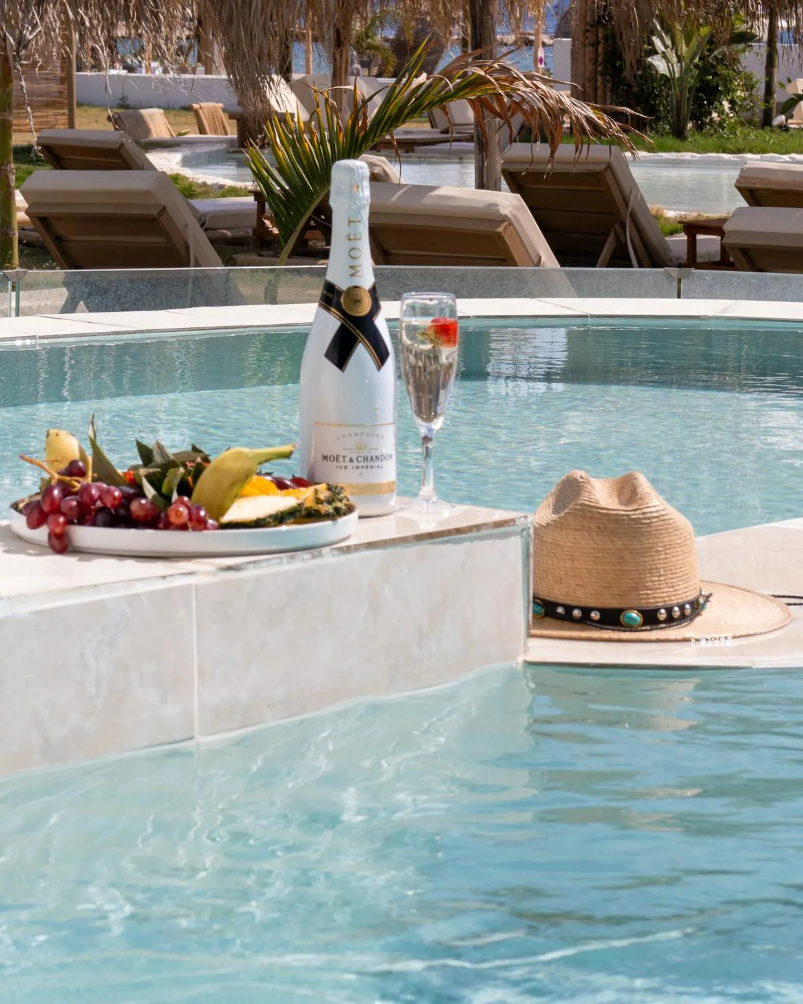 Alia Beachfront Suites and Spa