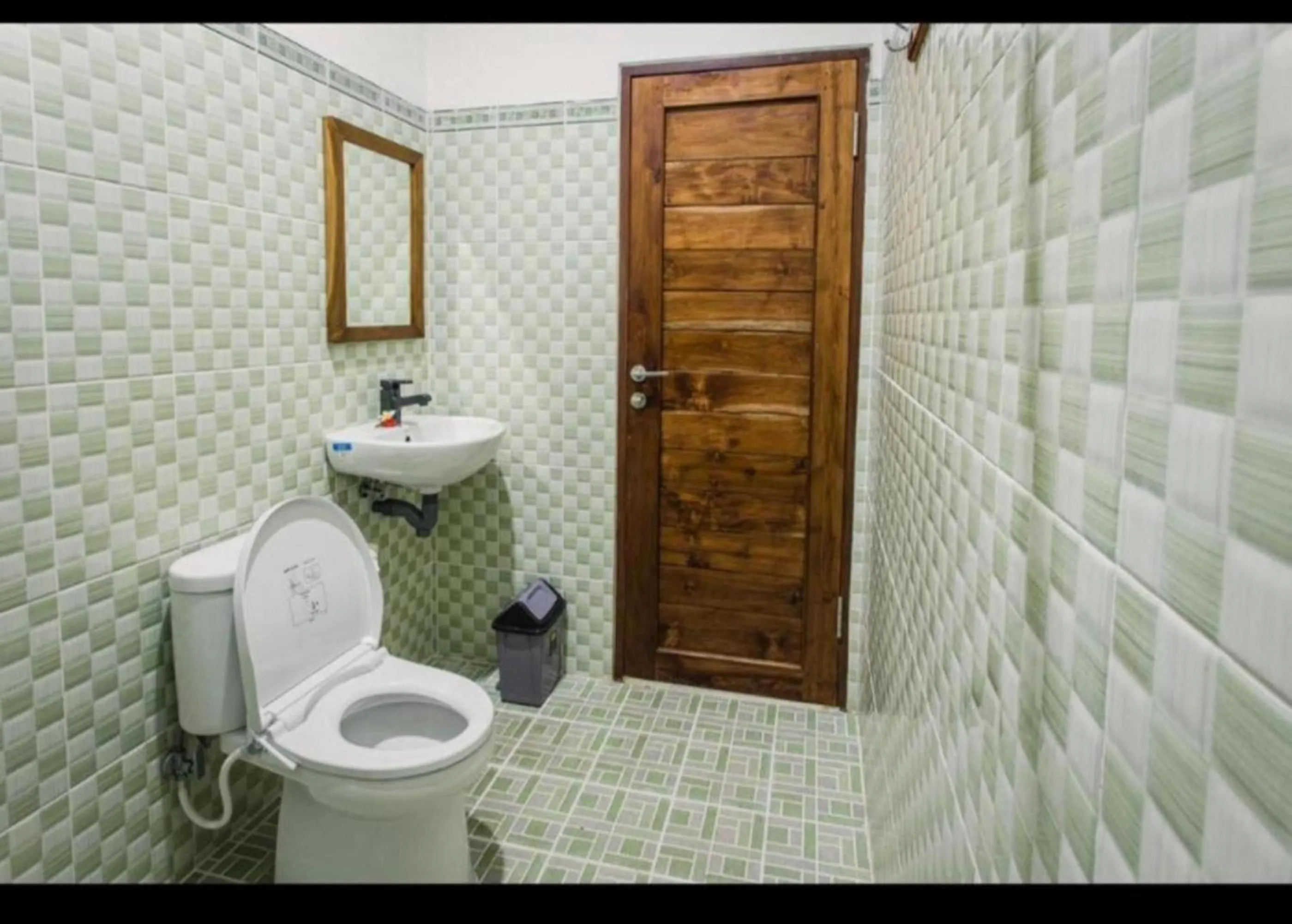 Shower in Canggu Kayuma House