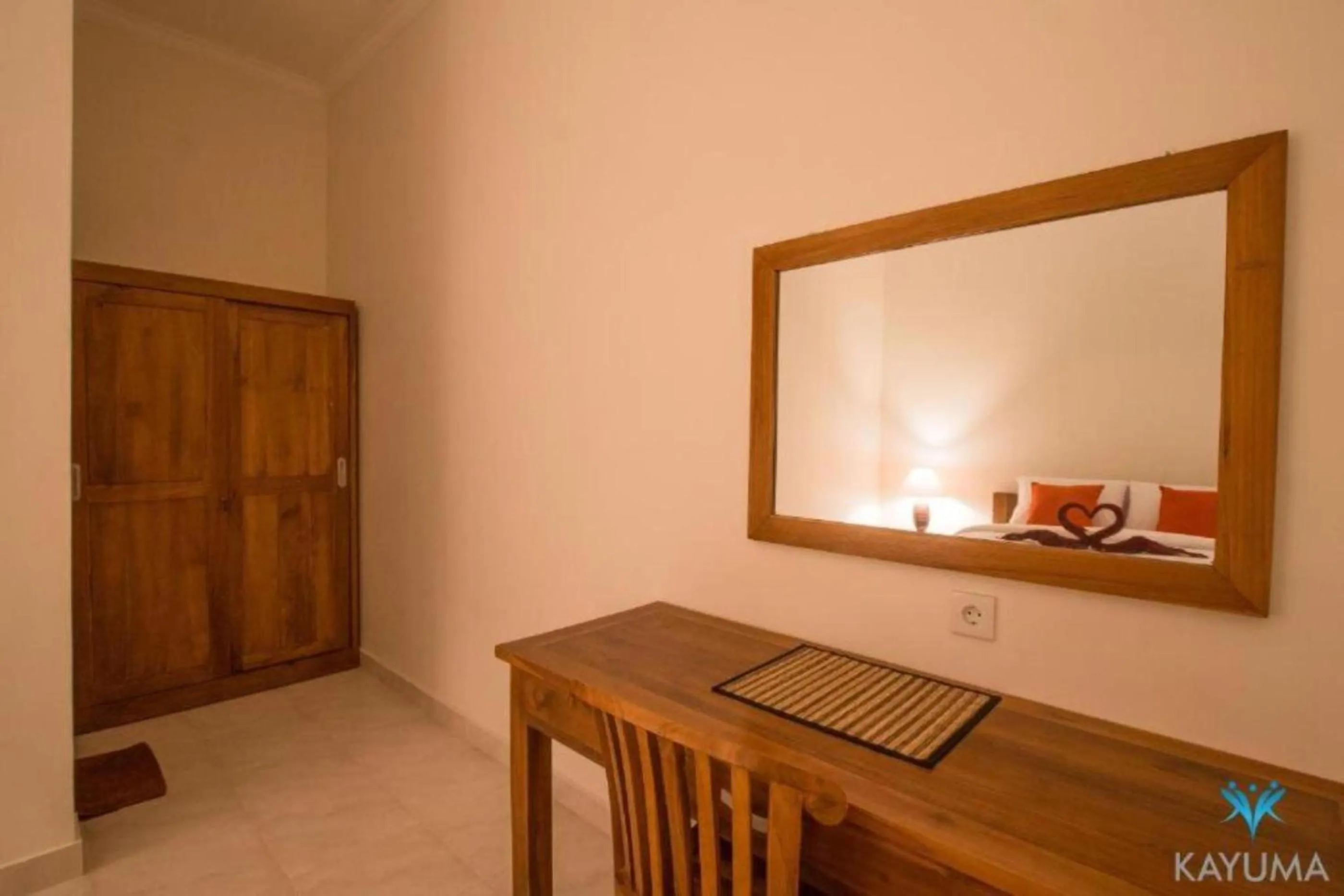 wardrobe in Canggu Kayuma House