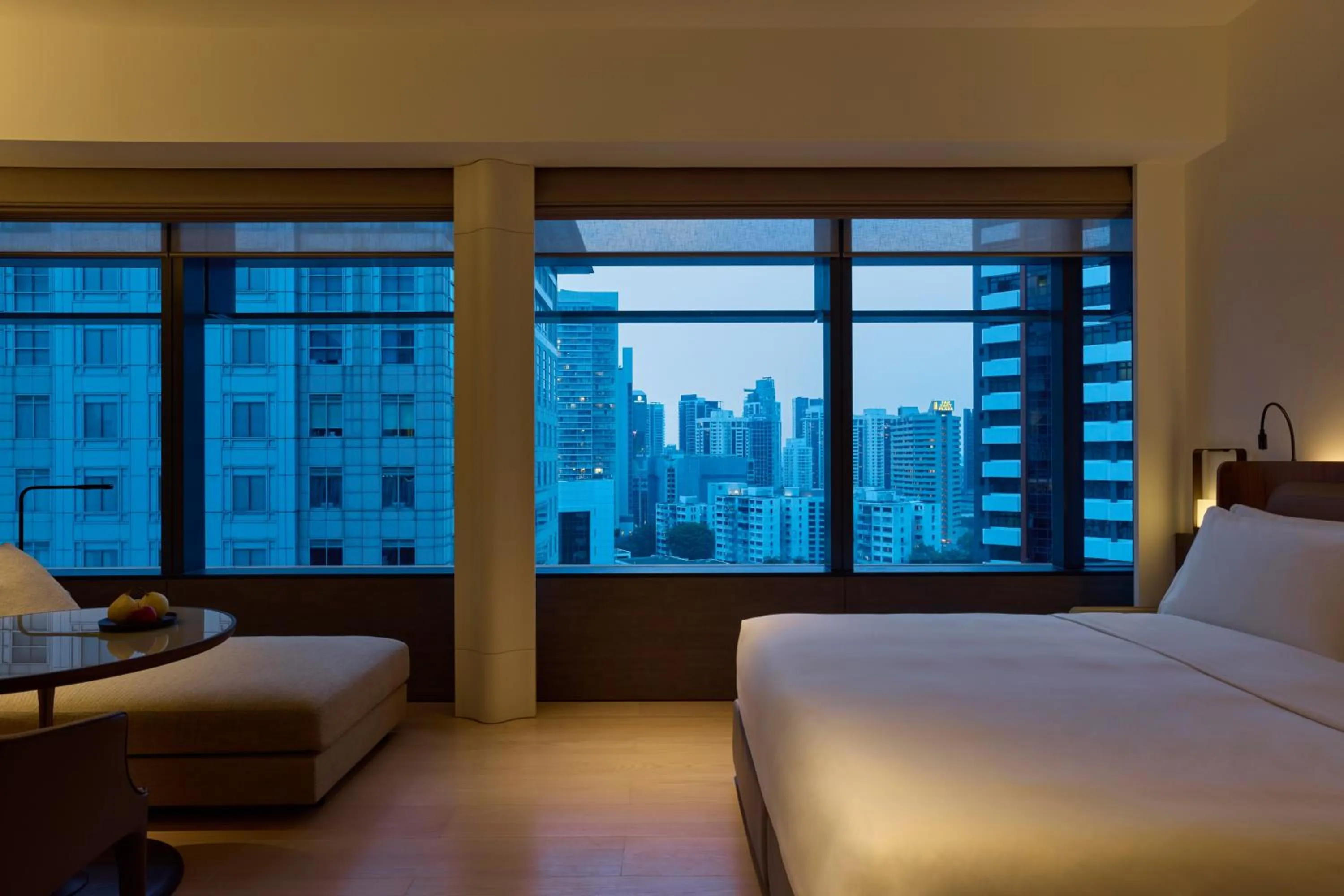 Bedroom, Bed in COMO Metropolitan Singapore