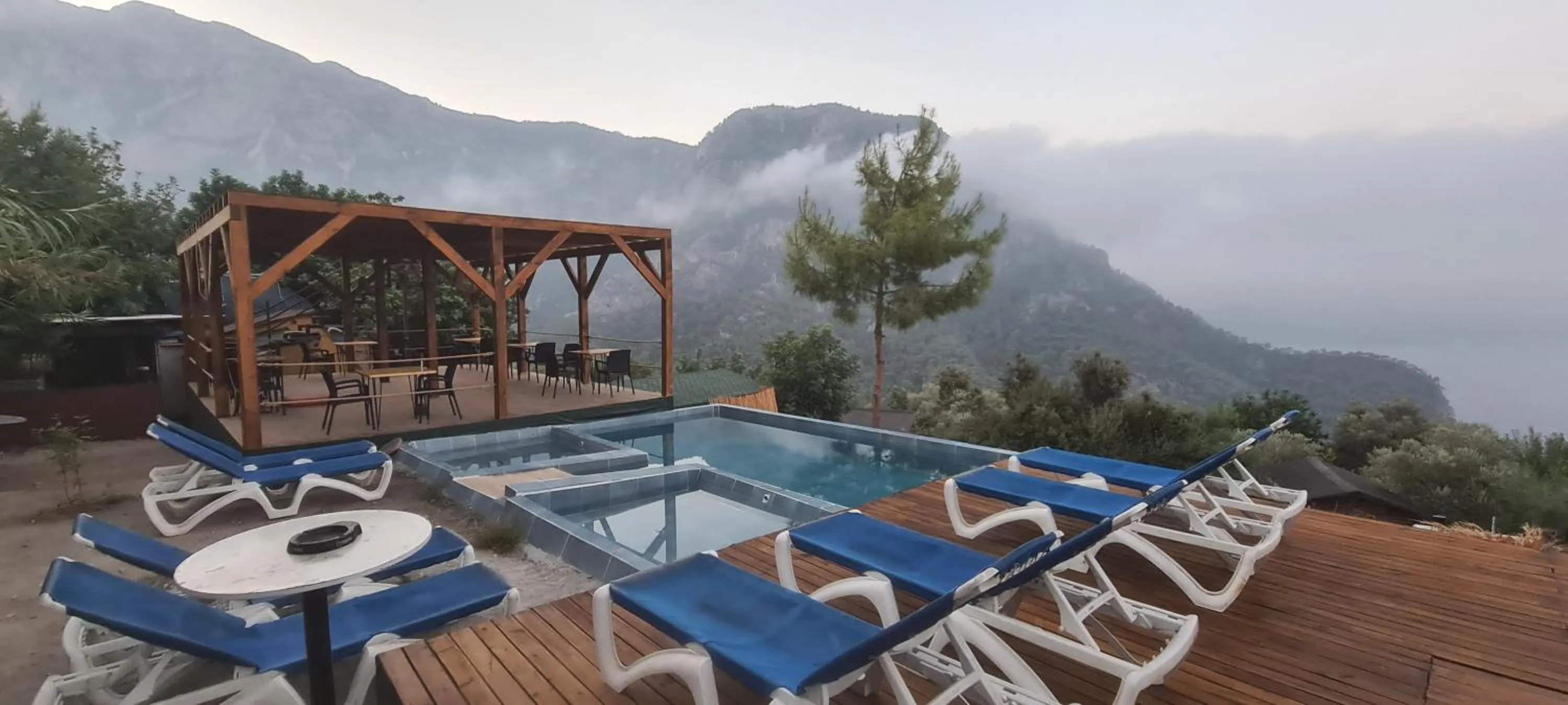 Day in Goat Bungalow and Camping