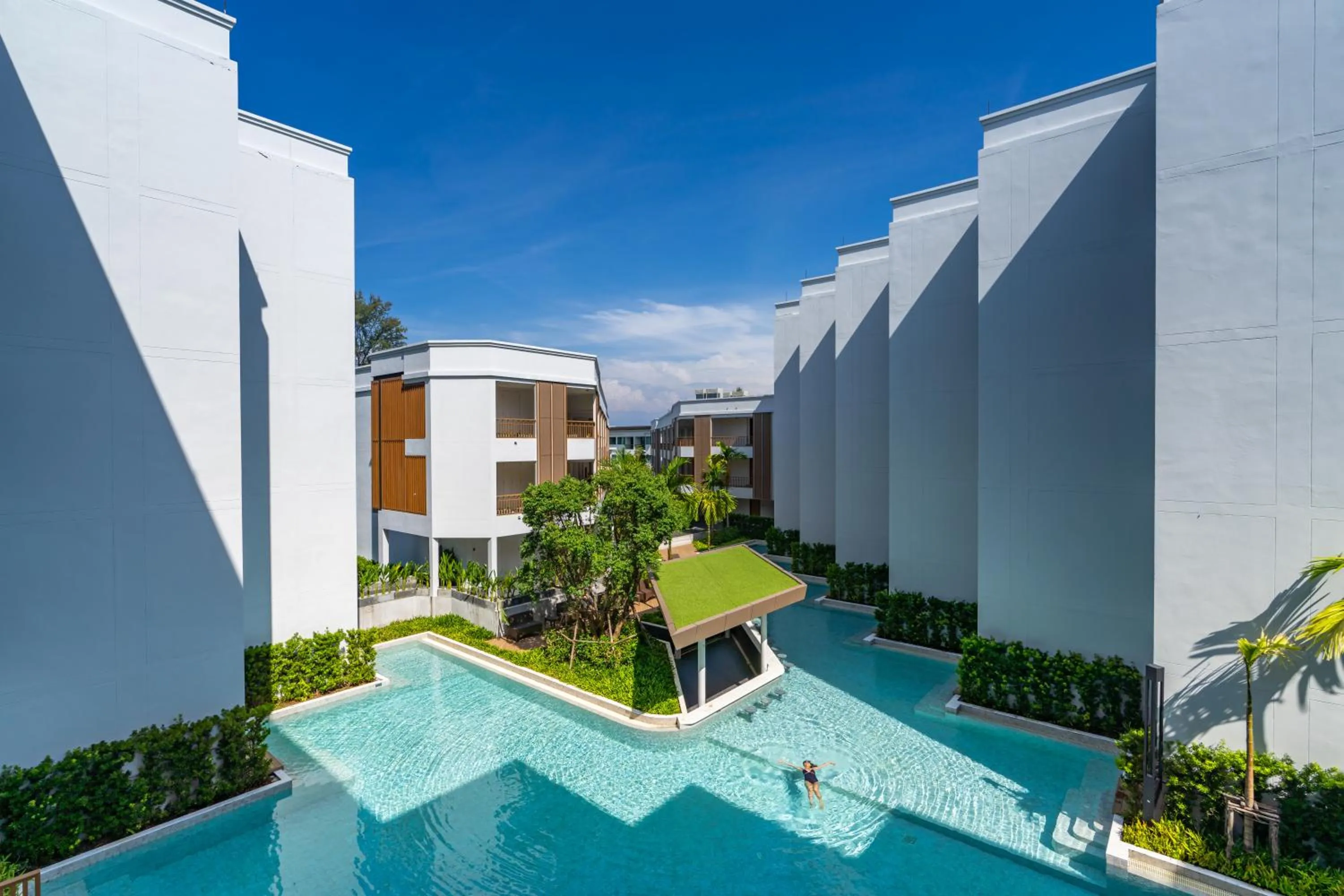 Lounge or bar in Bella Nara Phuket Naiyang Beach